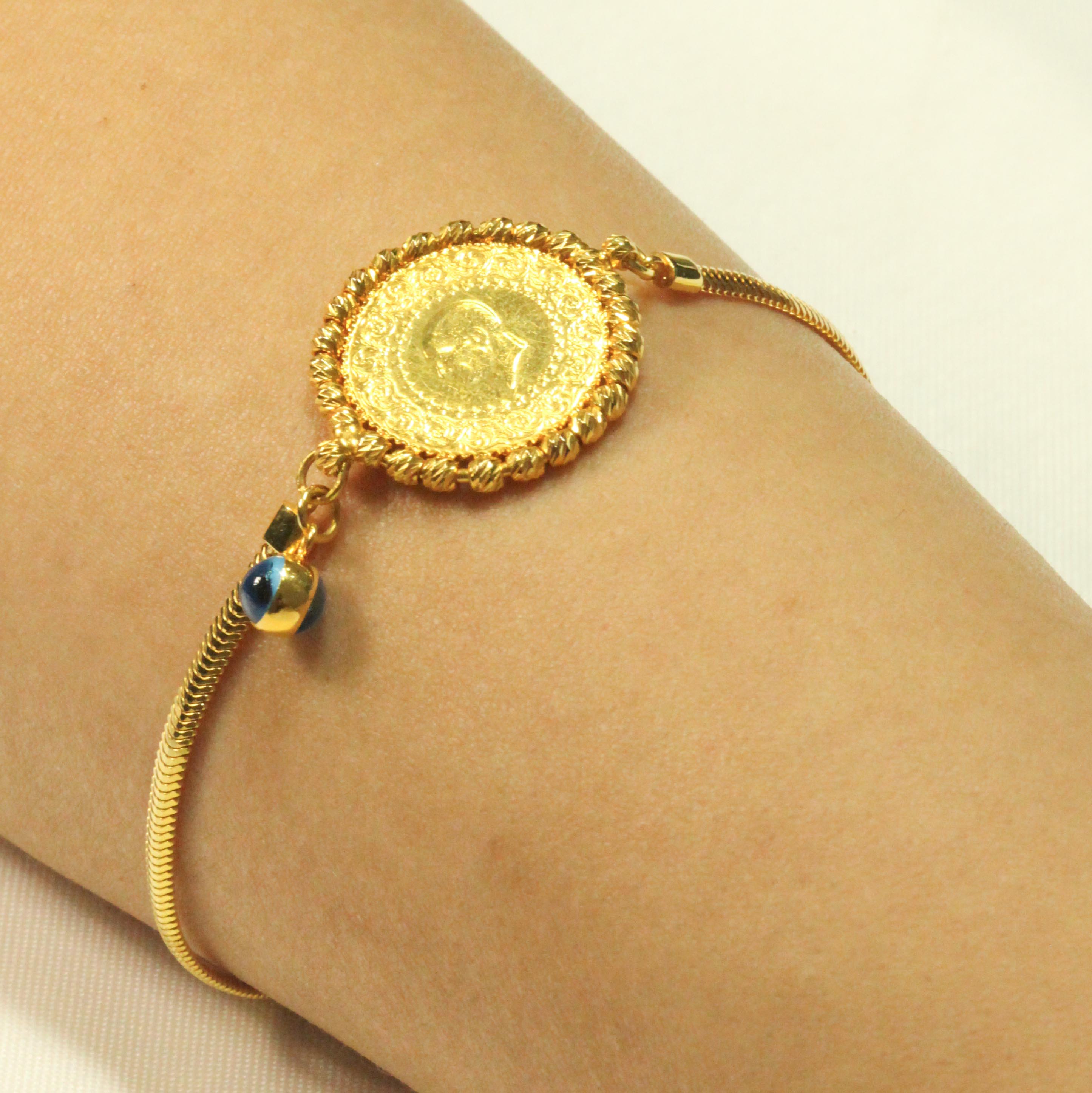 KENARLARI BALIKSIRTI DORİKA ÇEYREKLİ BİLEKLİK