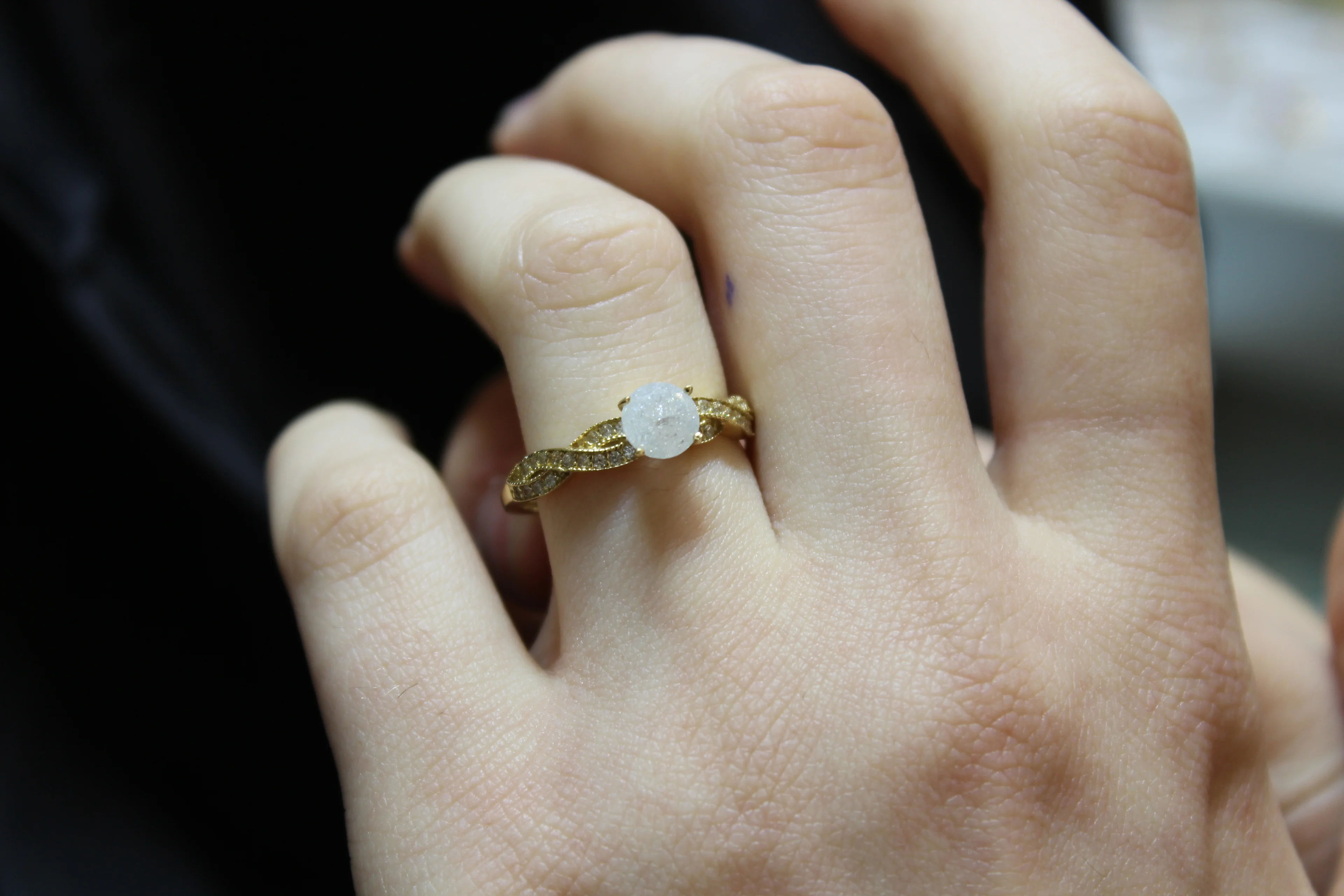 14 Ayar Doğal Taşlı Altın Yüzük