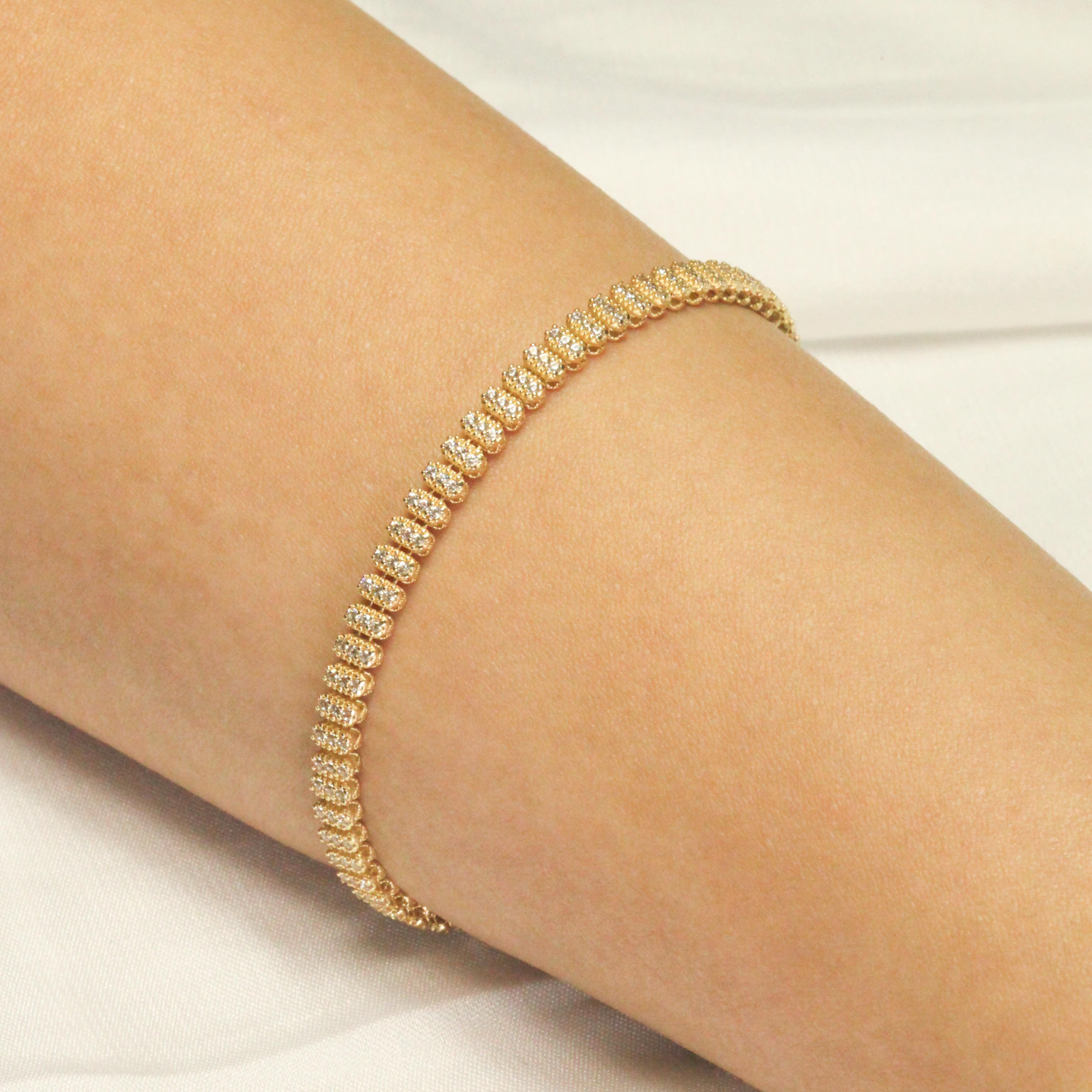 14 AYAR TAŞLI TASARIM BİLEKLİK