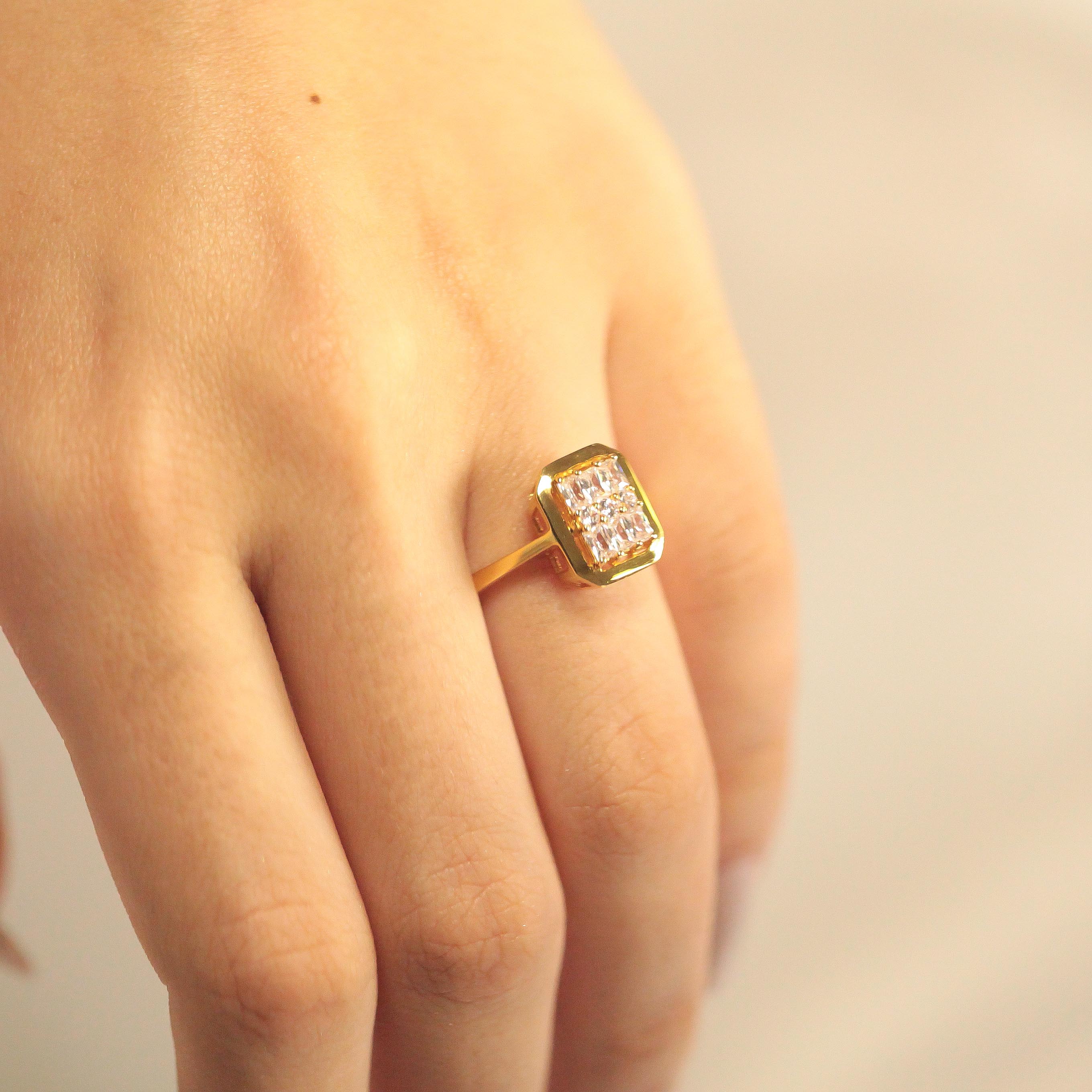 22 Ayar Baget Yüzük