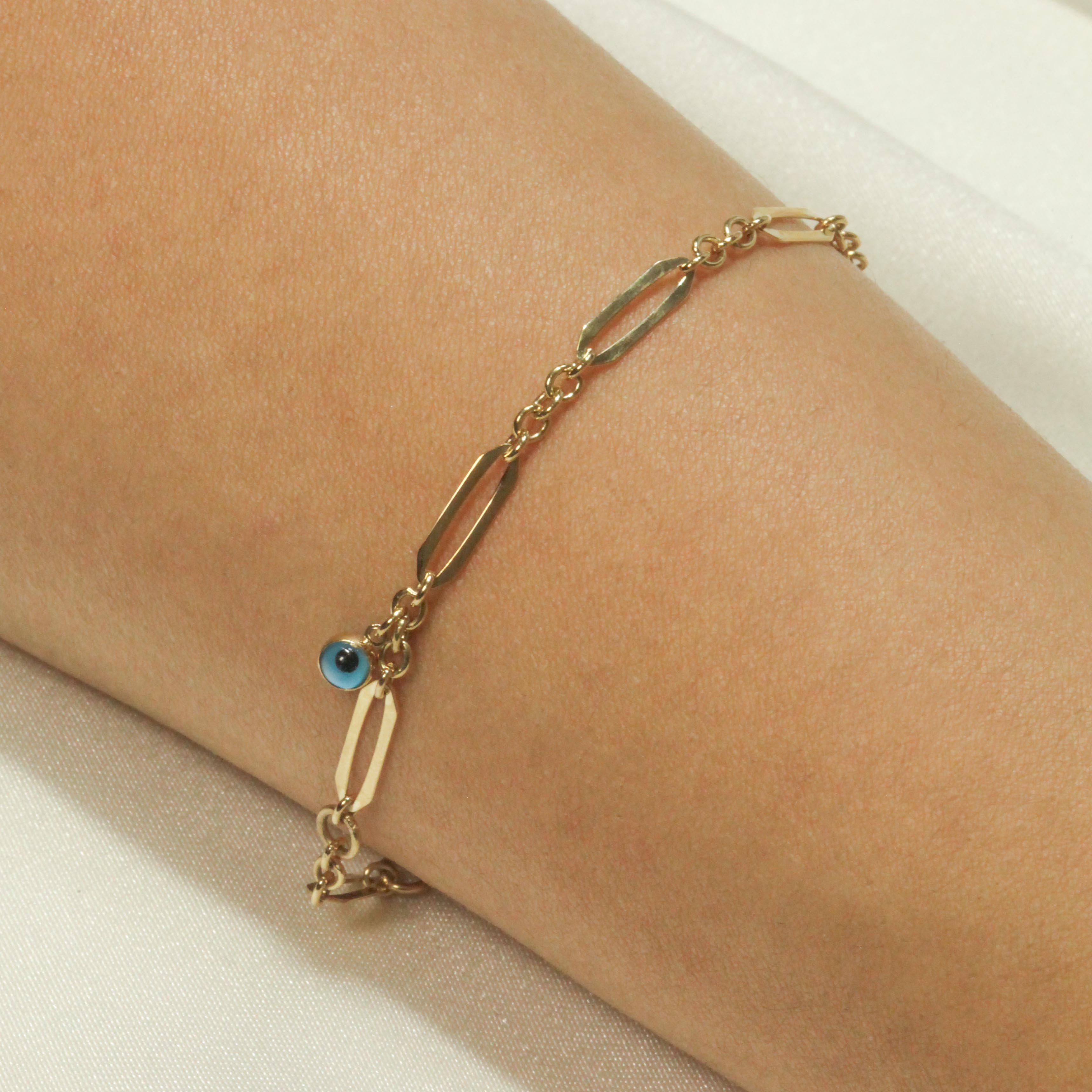 14 AYAR ATAÇ NAZARLI BİLEKLİK