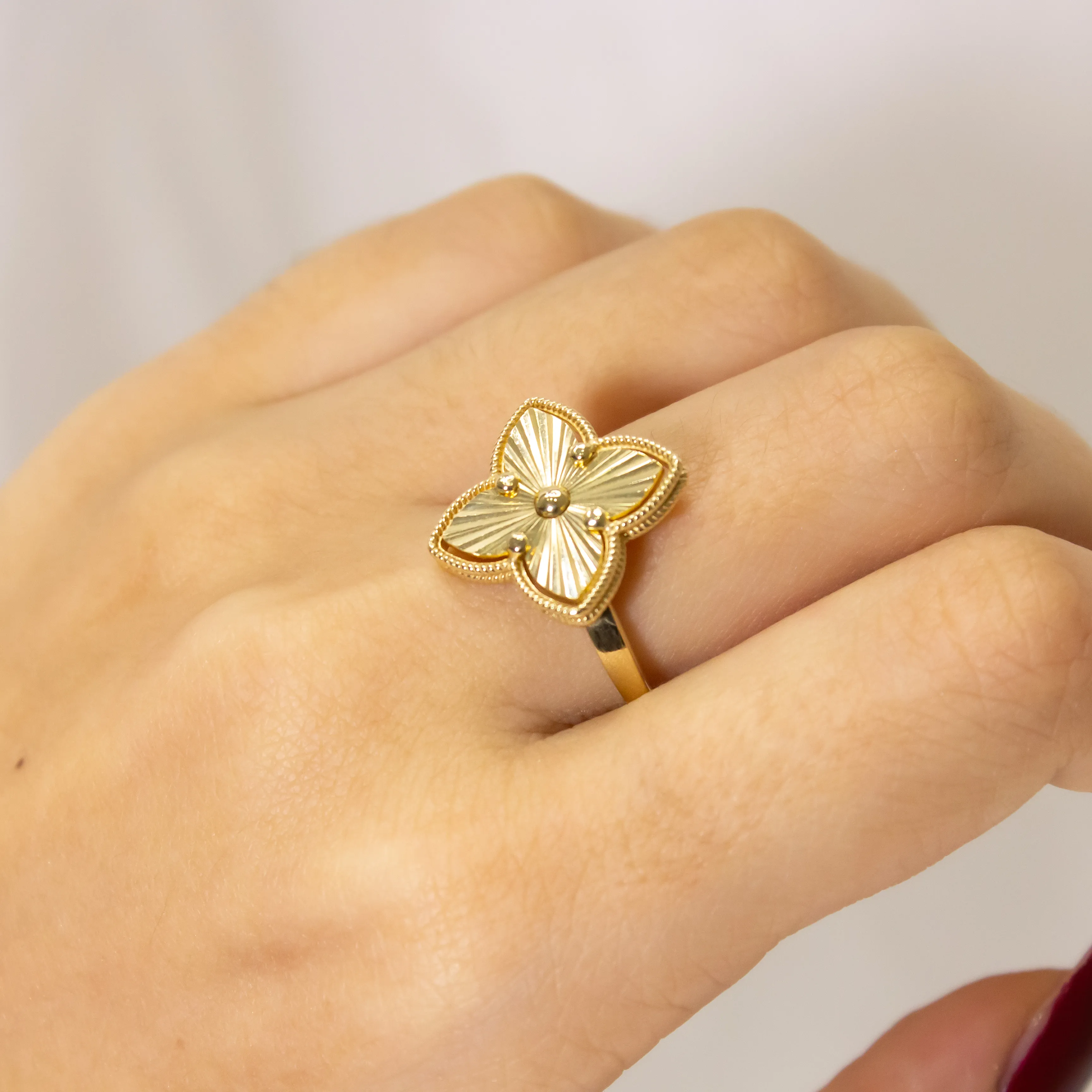 14 Ayar Yonca Yüzük