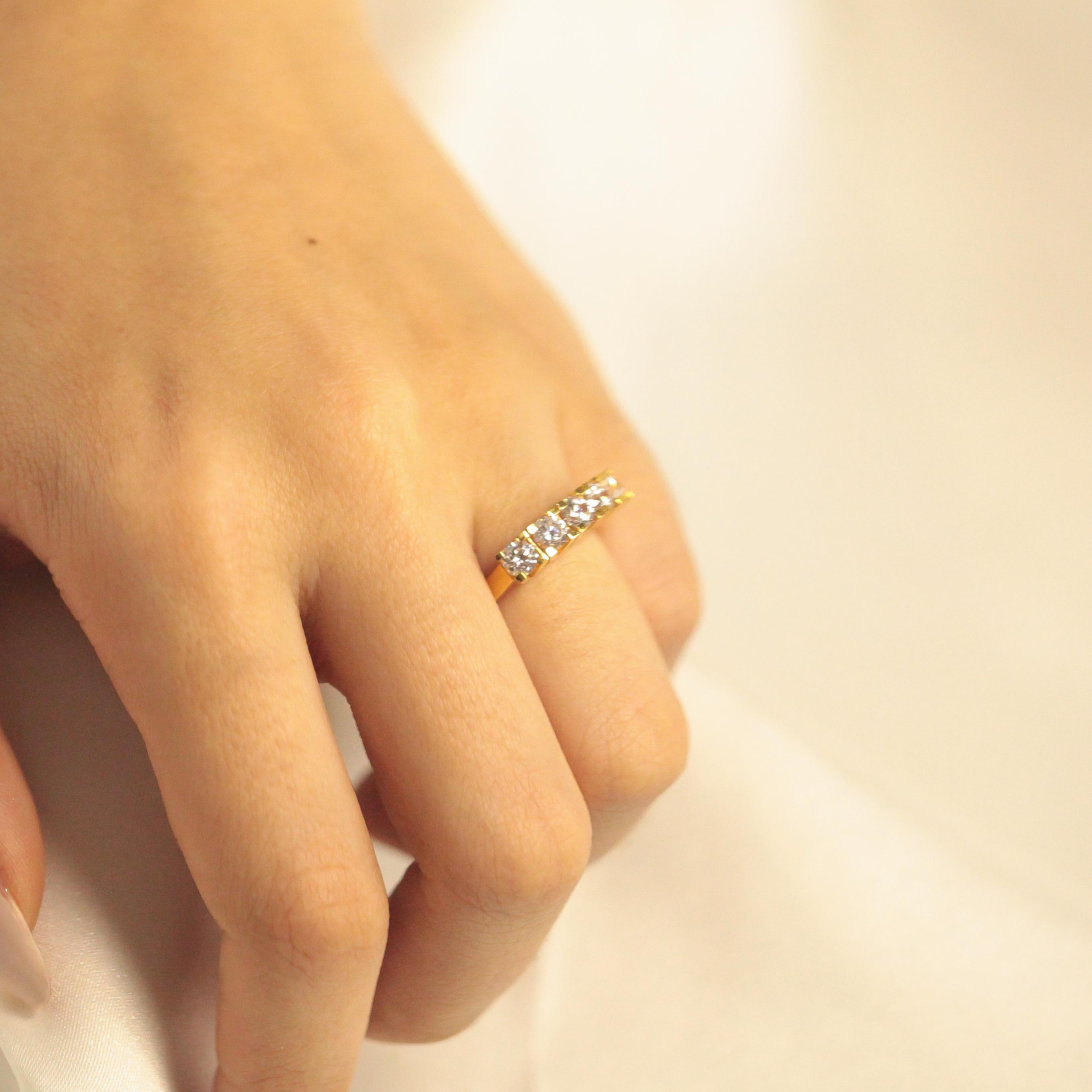 22 Ayar Beştaş Yüzük