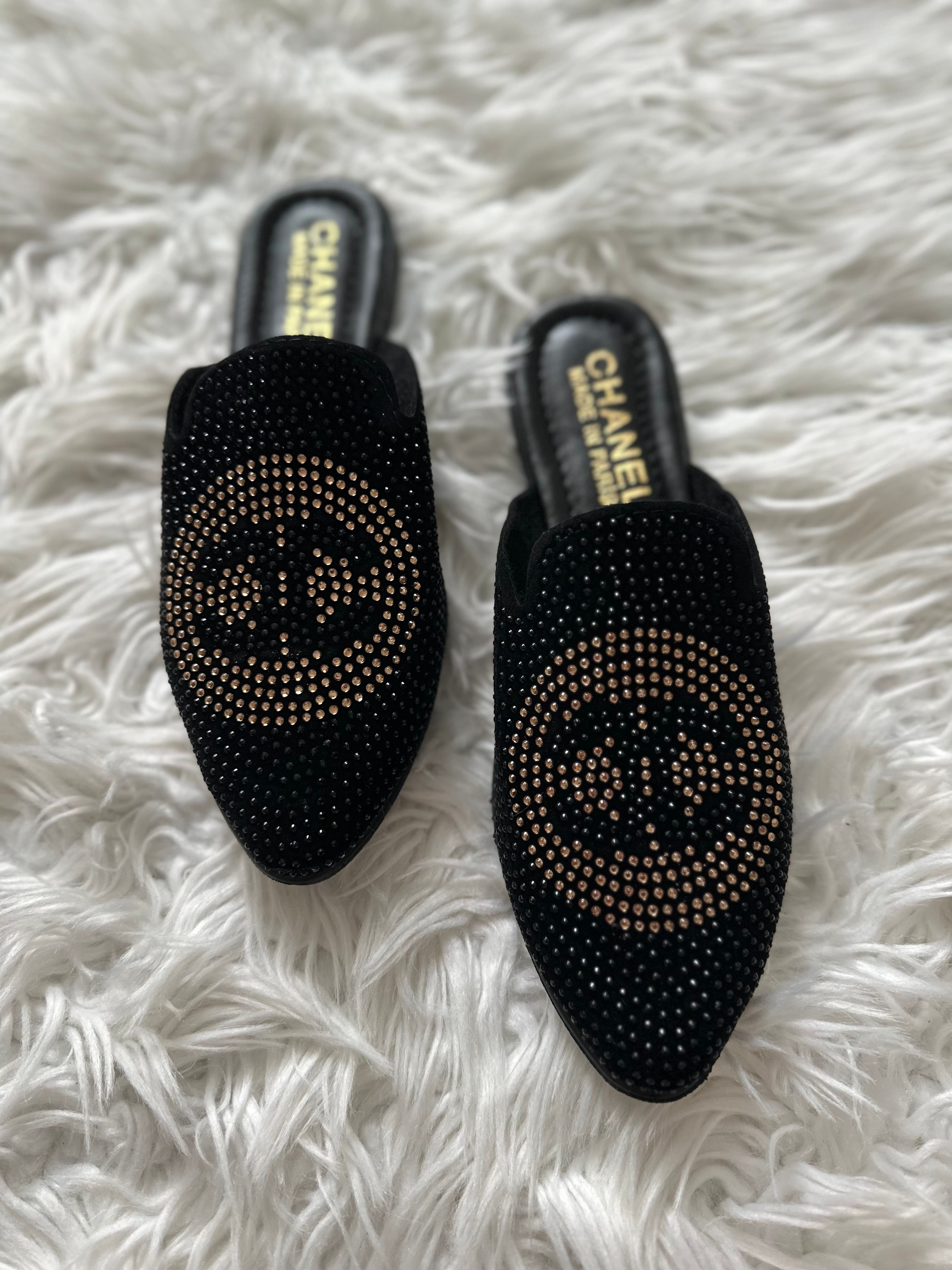  KADIN CHANEL DESEN TAŞLI EV TERLİĞİ/DIŞ MEKAN TERLİĞİ