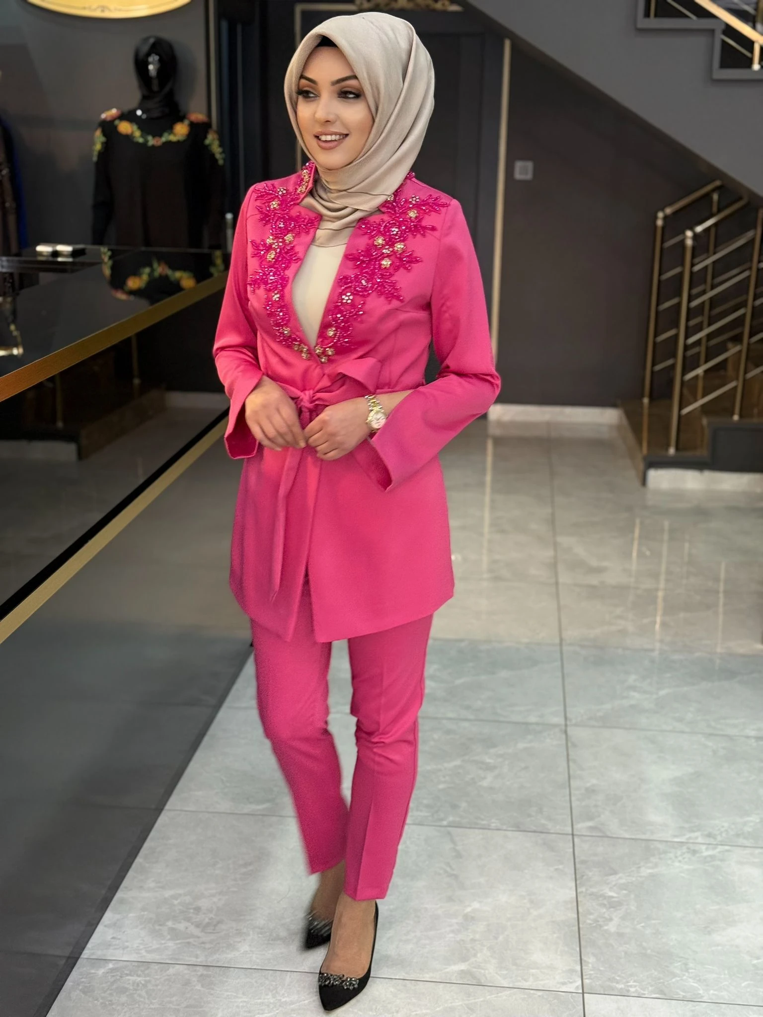 Zerafet İpek Saten Ceketli Takım 