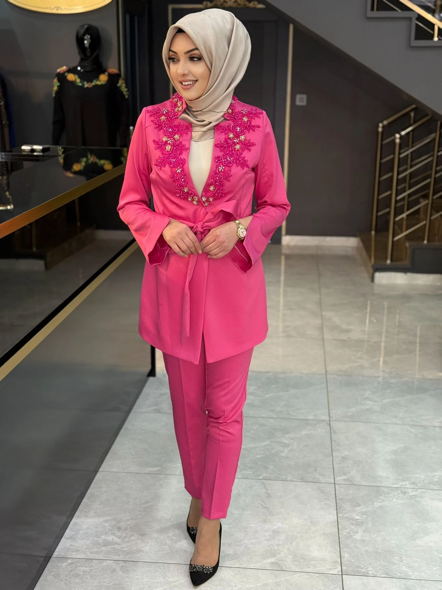 Zerafet İpek Saten Ceketli Takım 