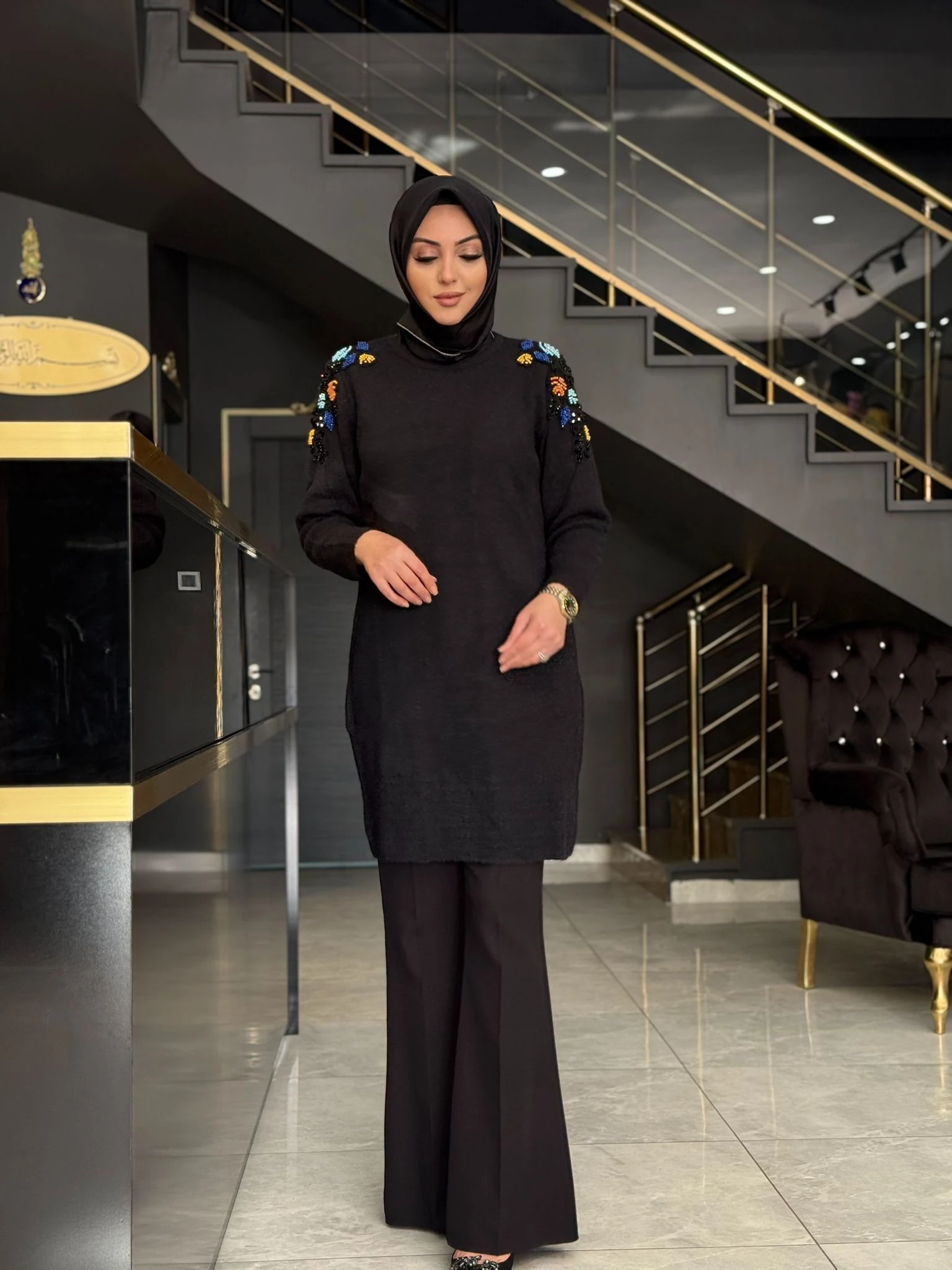 Angora İşlemeli Tunik