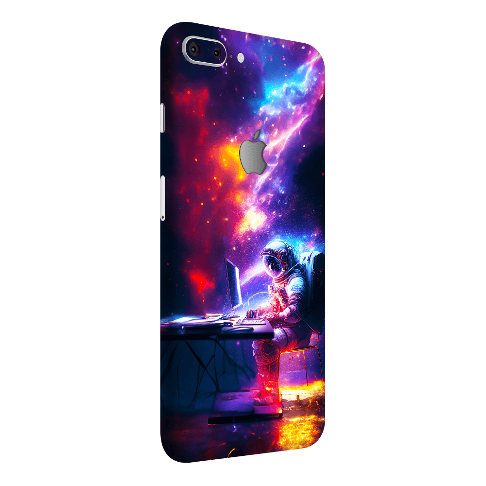 iPhone 8 Plus Kaplama Nebula Astronot