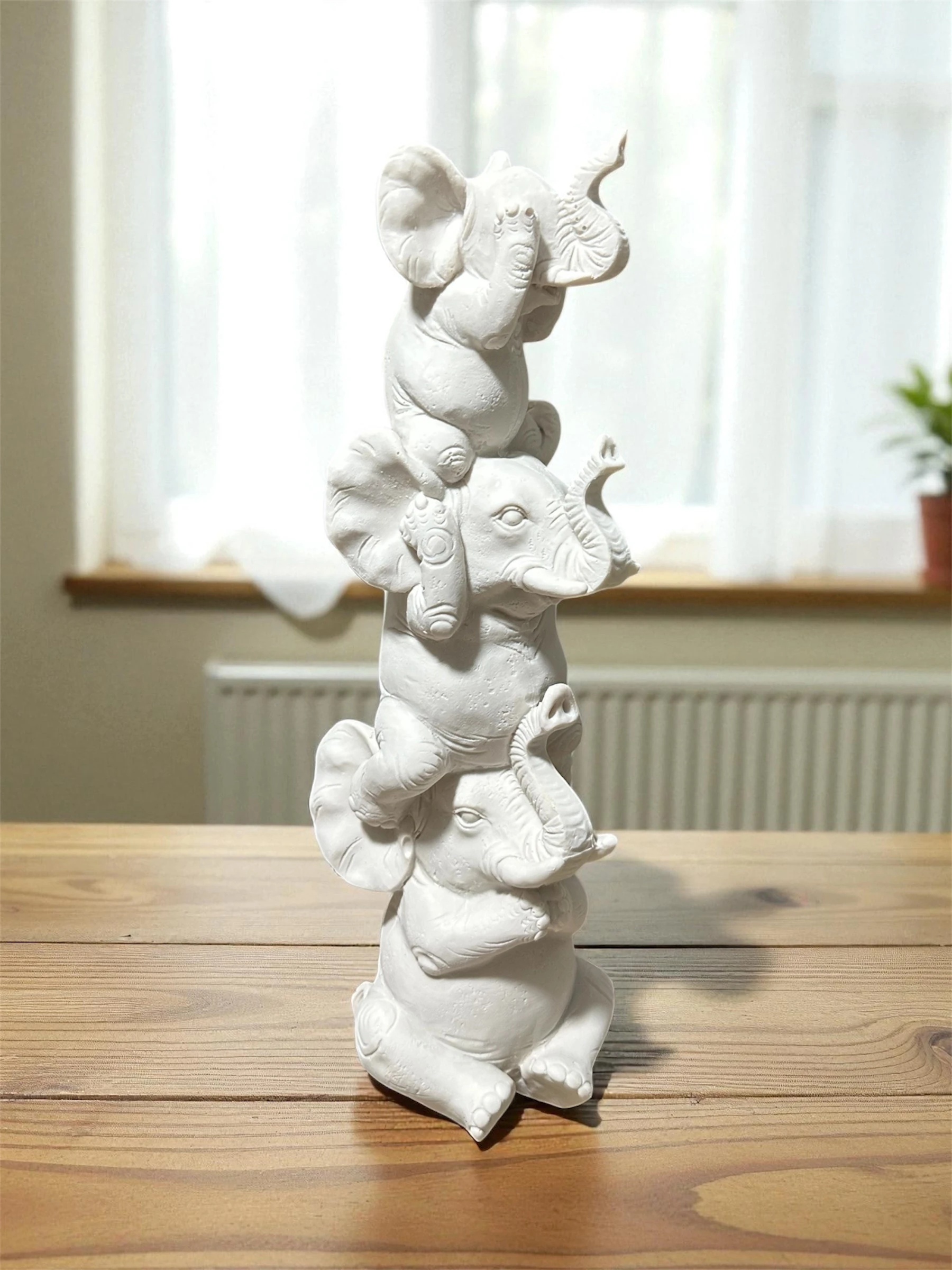 Ham Polyester Üst Üste Fil Objesi