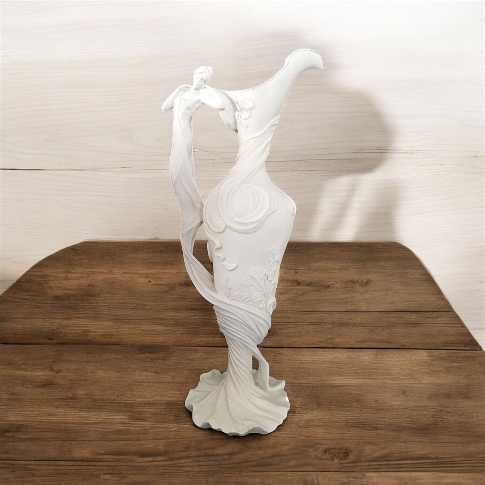 Ham Polyester Kızlı İbrik Objesi 36x15x11 cm