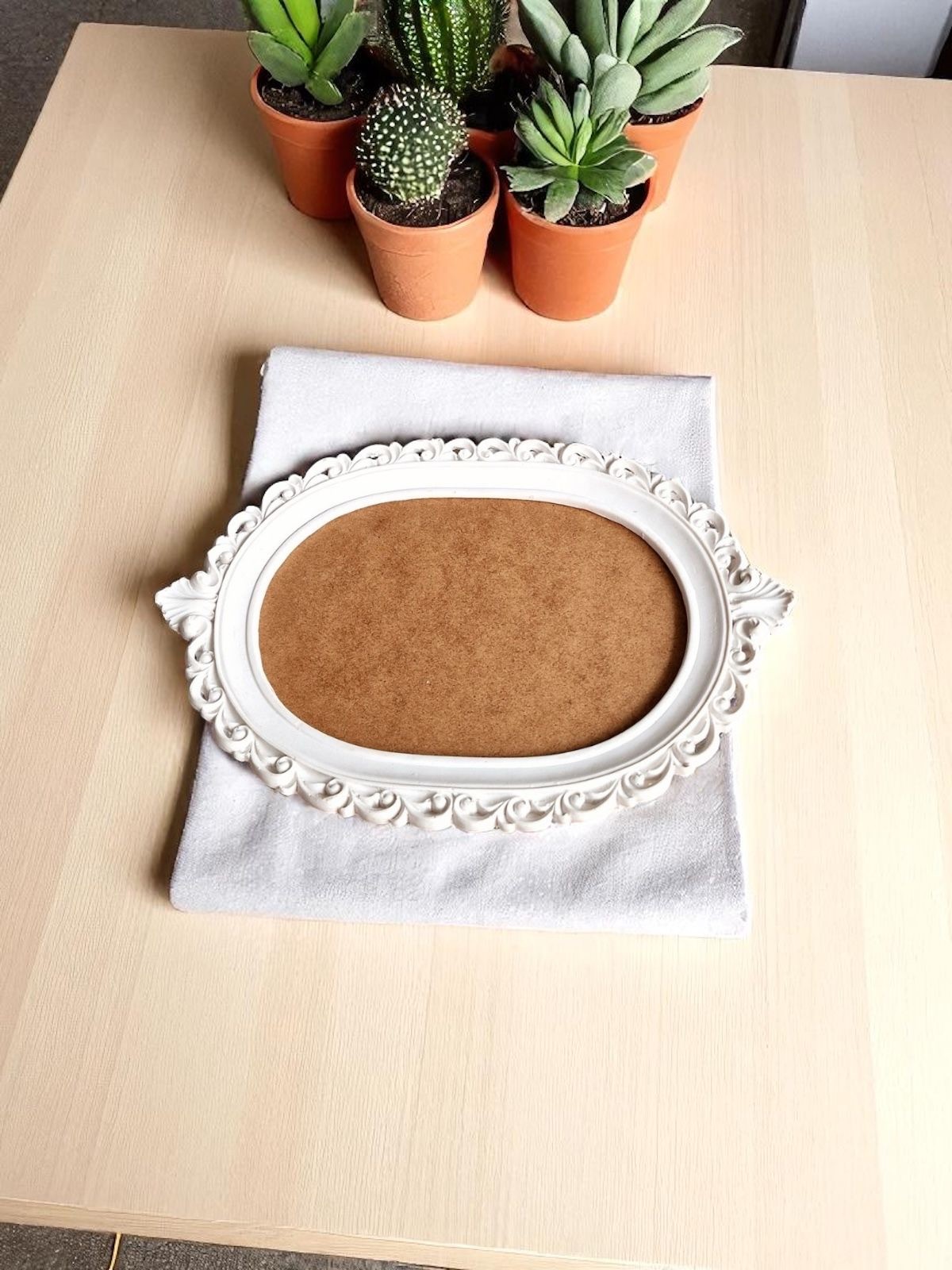 Ham Polyester Oval Tepsi 