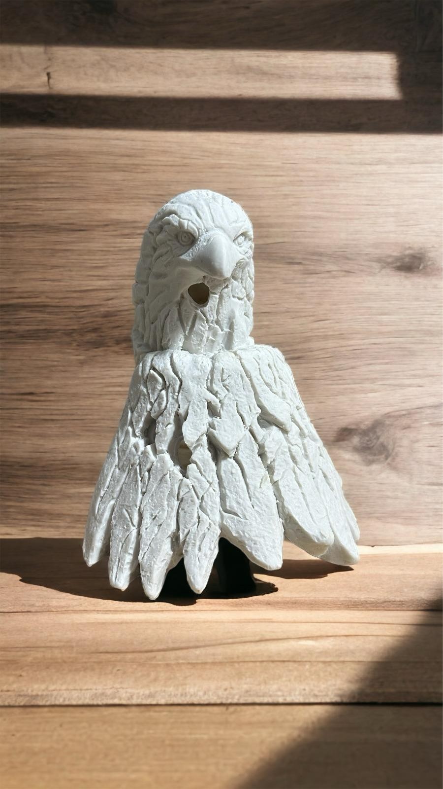 Ham Polyester Kartal Büst 