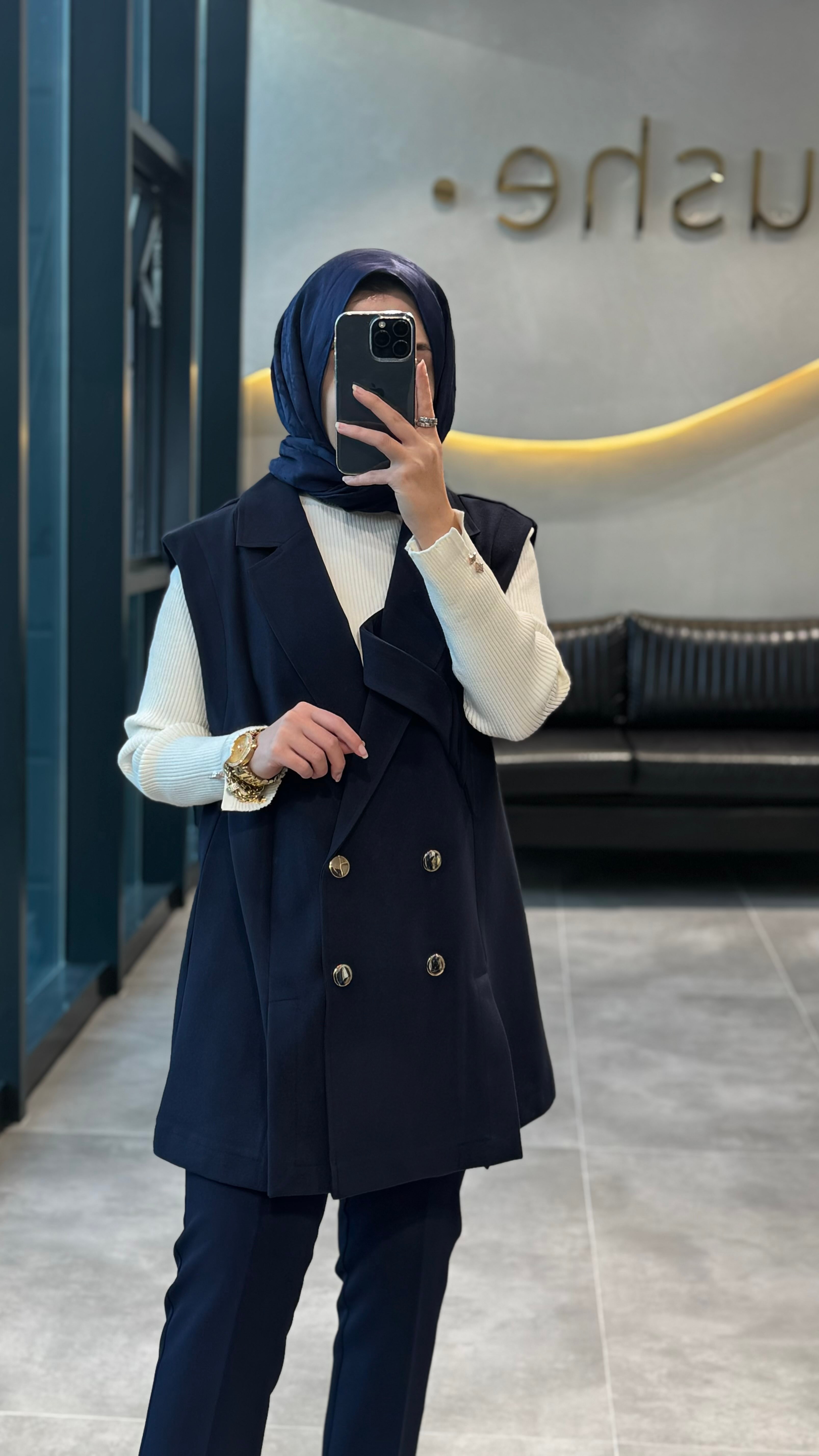 Ghisa Kaşe Yelek