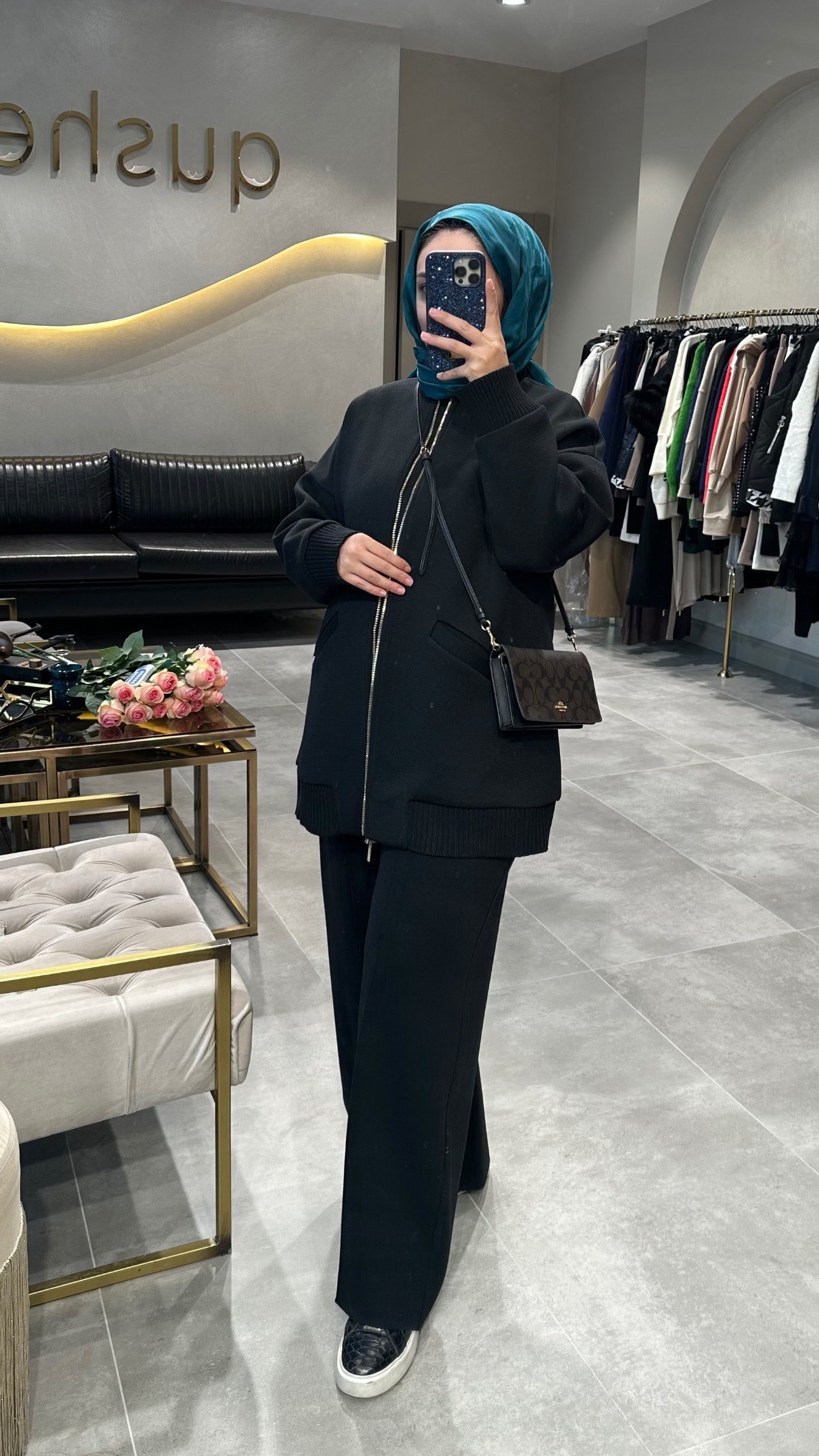 Miss Dalida Bomber Kaban