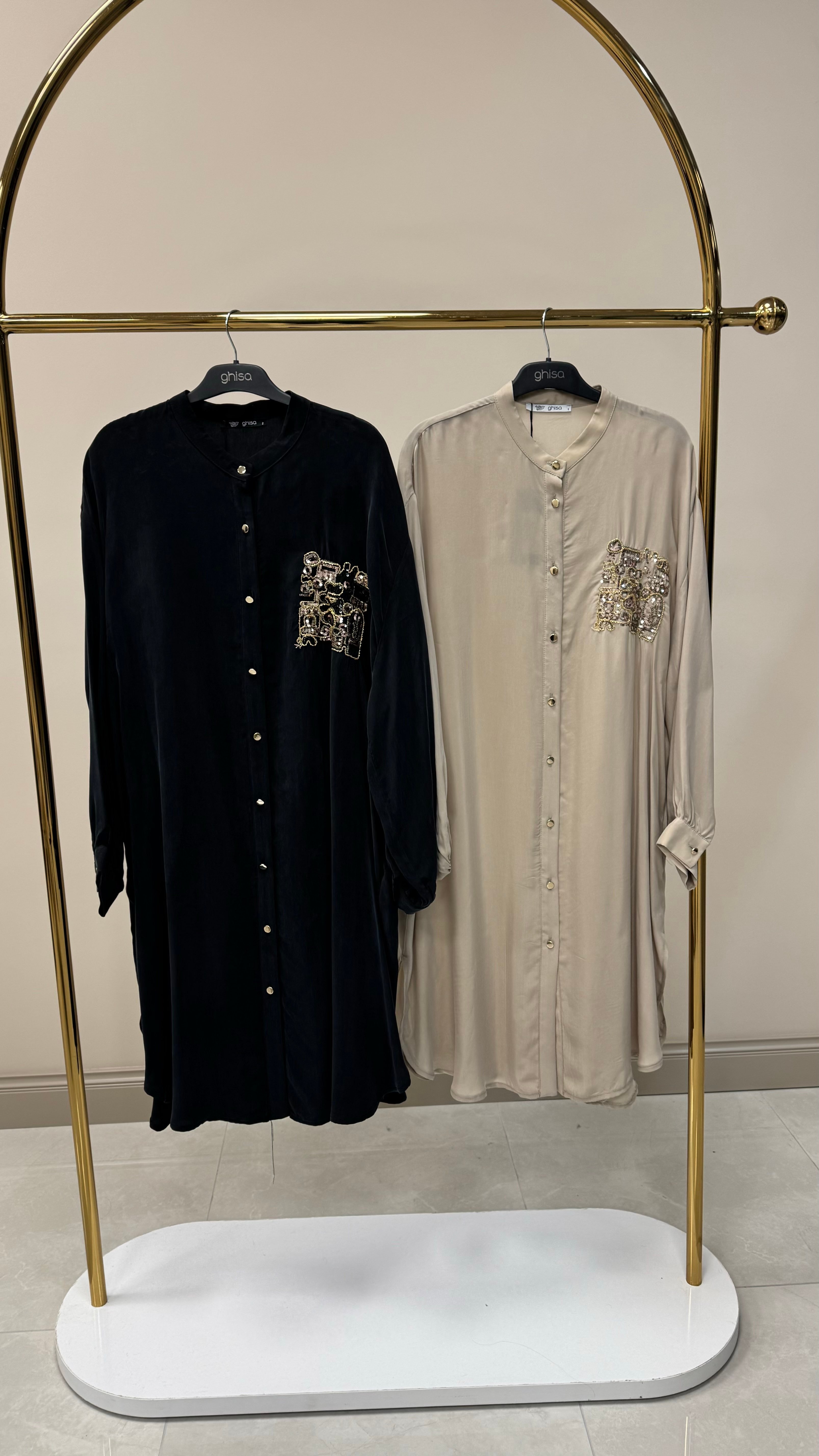 Ghisa qupra tunik