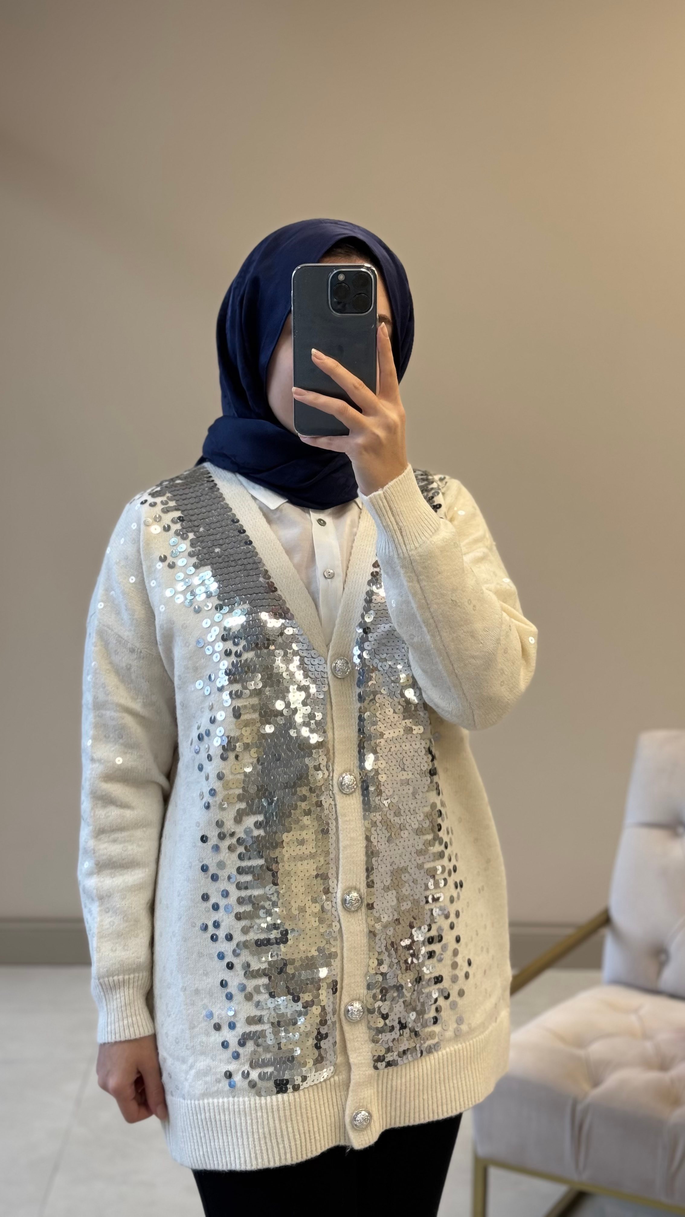 Ghisa payetli hırka