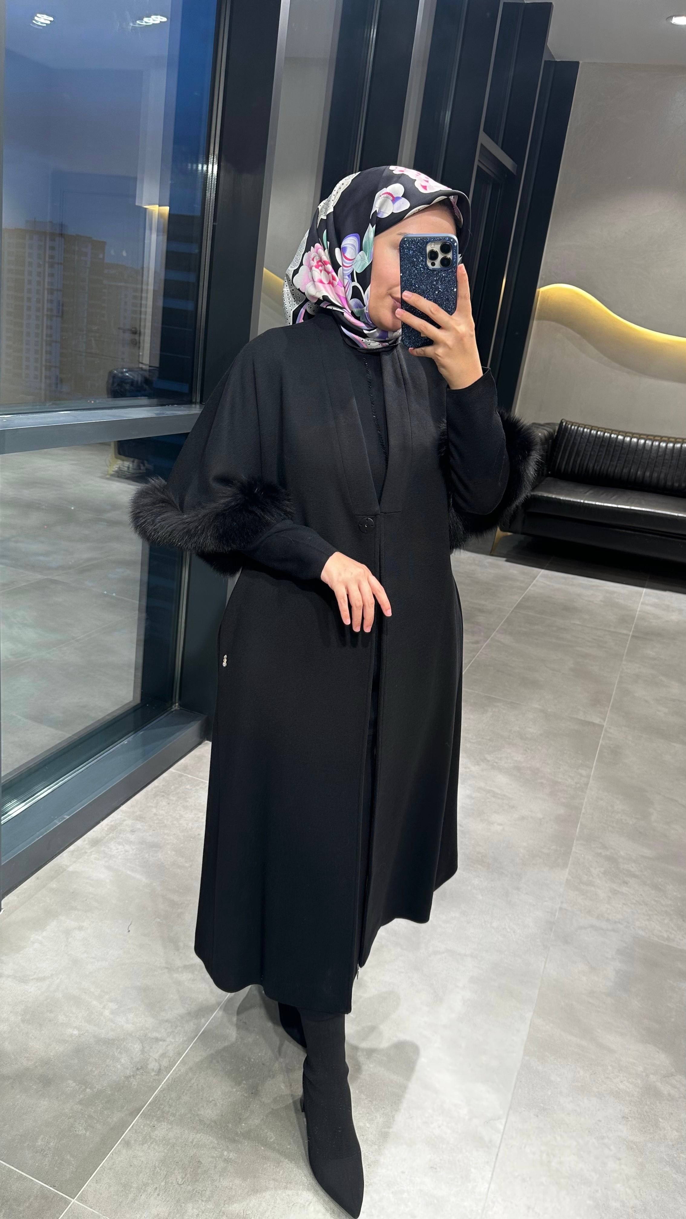 Miss Dalida Kürklü Kap