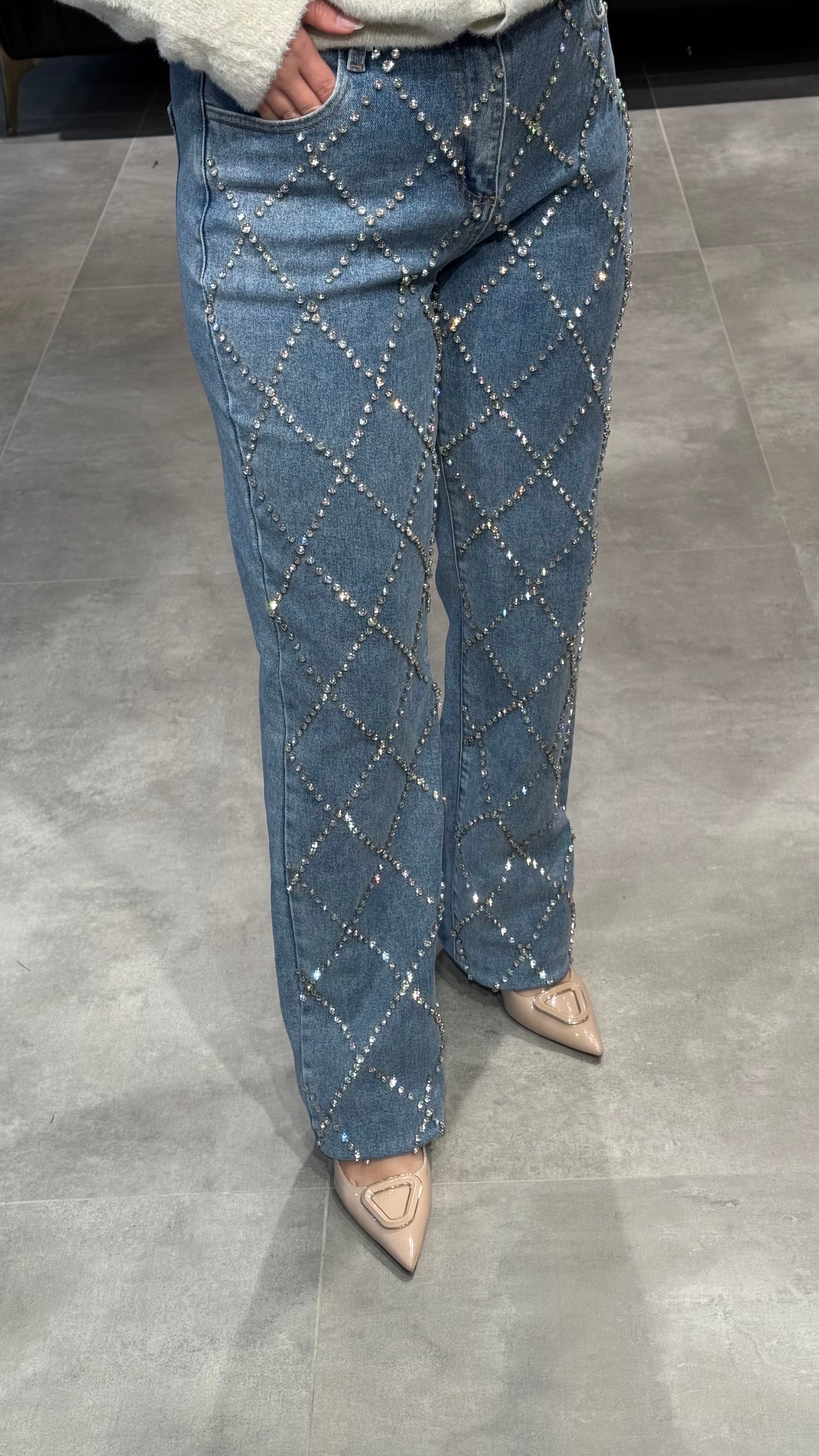 Ghisa taşlı jean