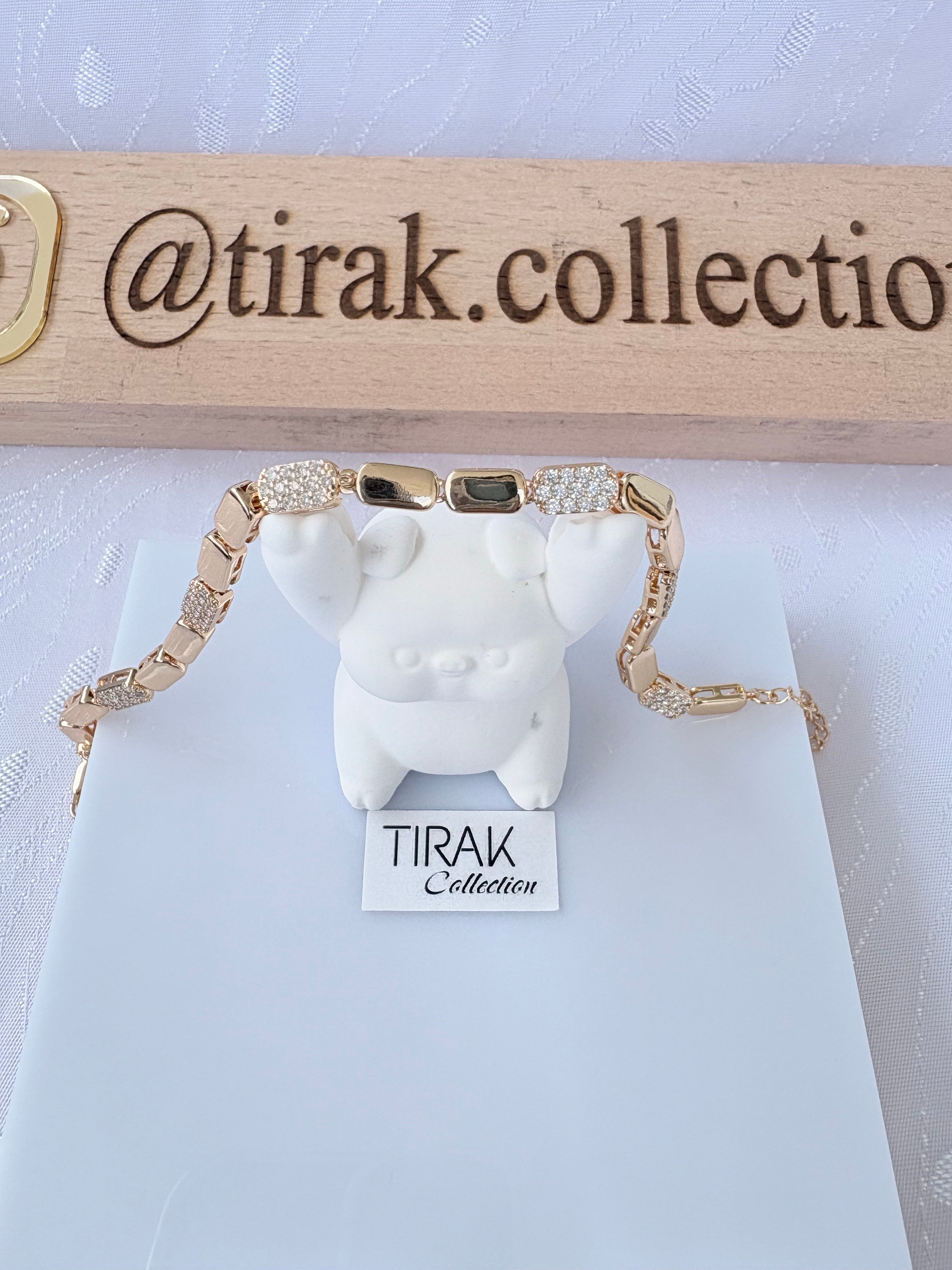 ZİRKON TAŞ DETAYLI 18 K YASSI BİLEKLİK 