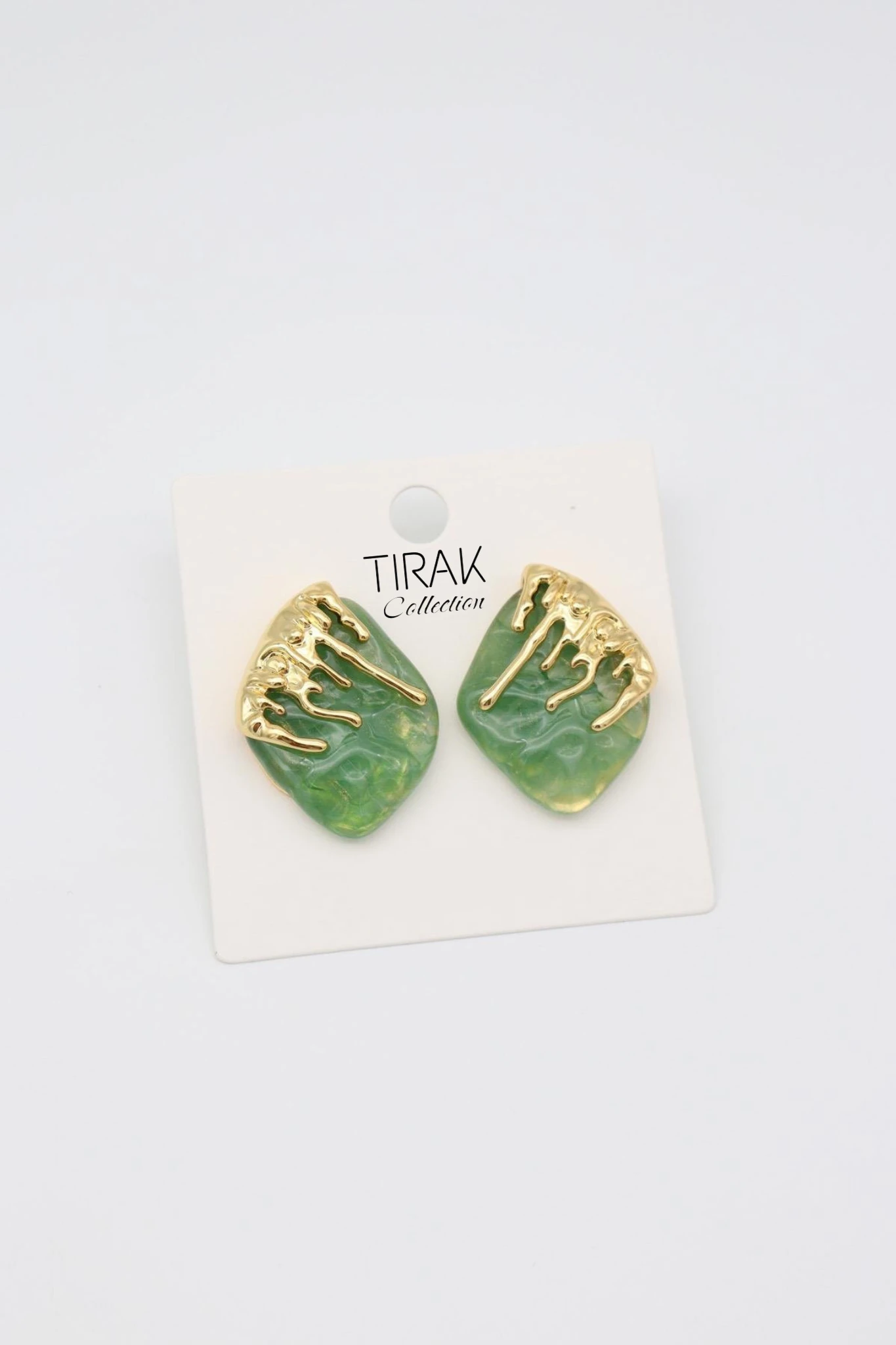 ERİTİLMİŞ FORMDA GOLD RENK DETAY KÜPE - Yeşil