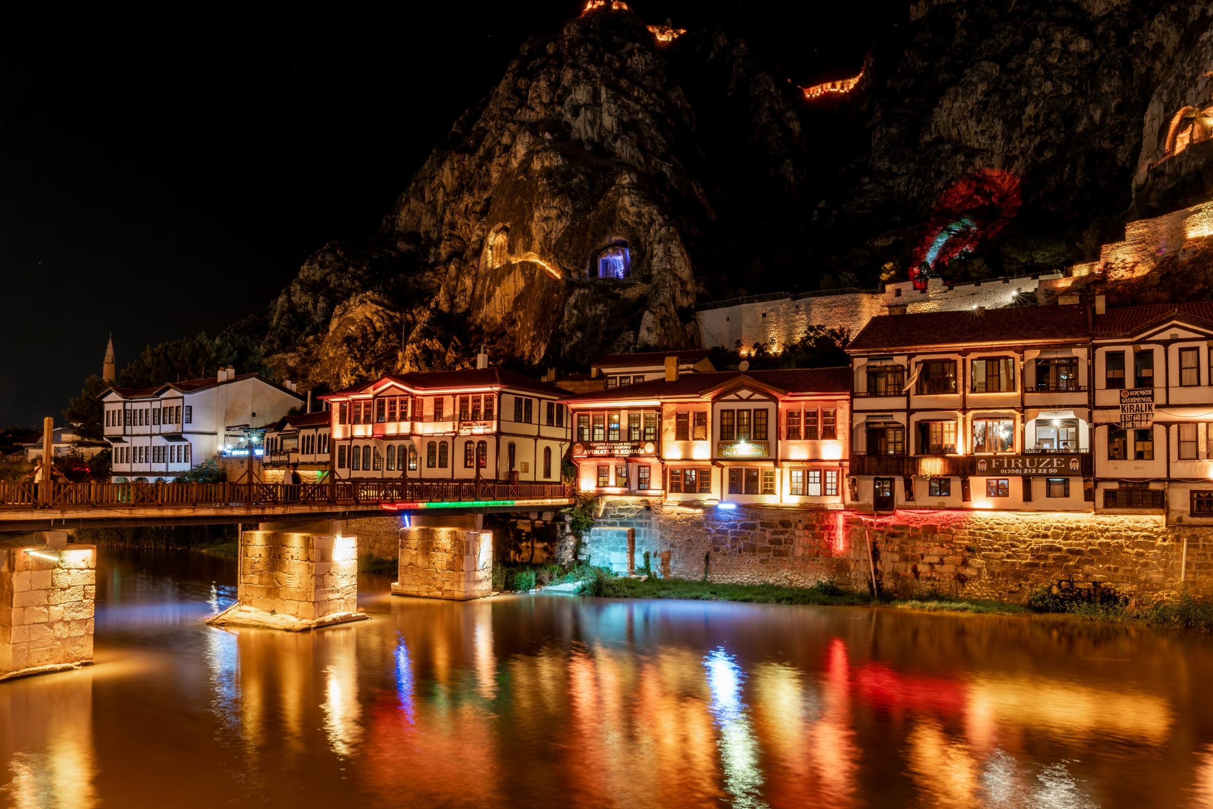 Amasya Yalıboyu Evleri
