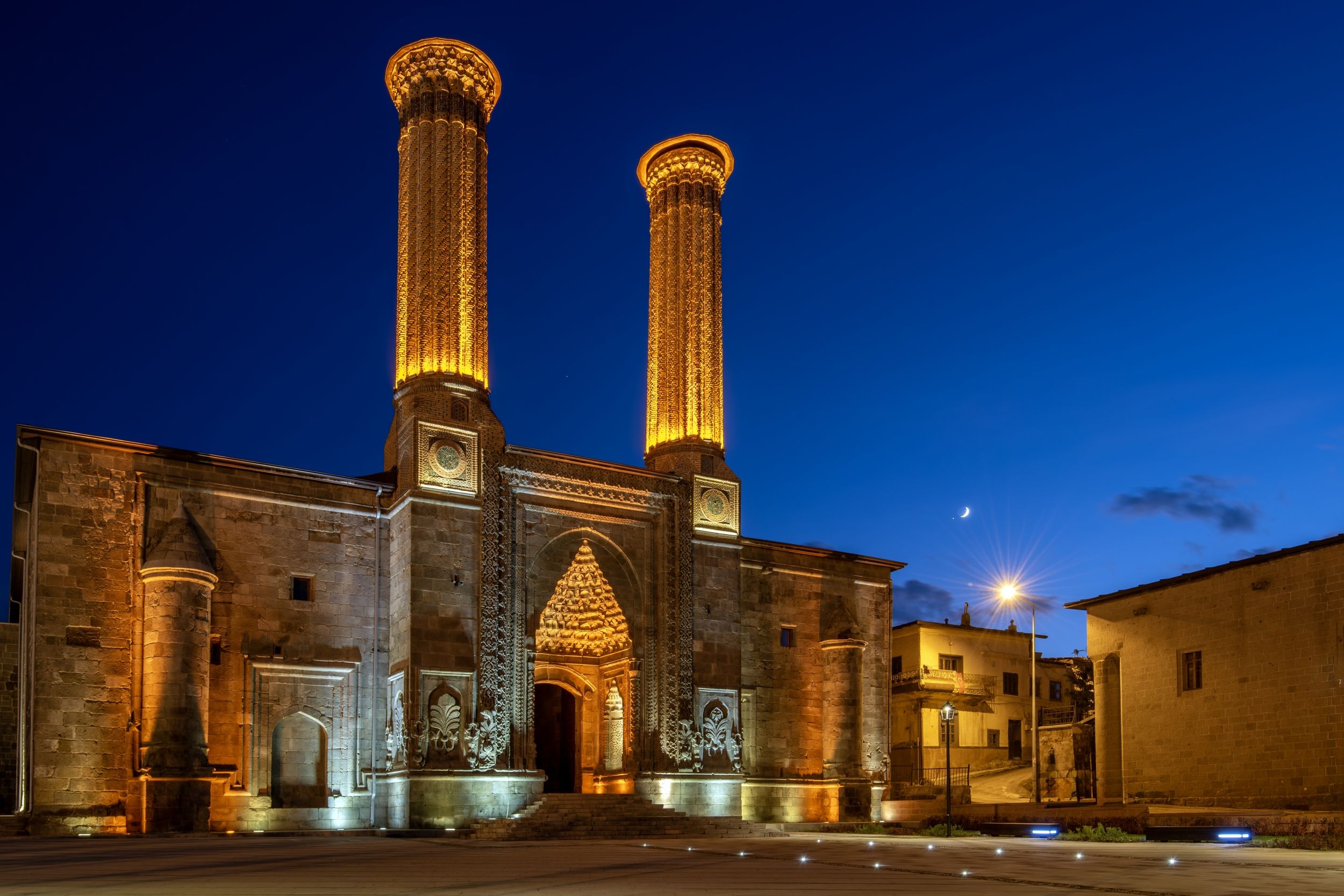 Çifte Minareli Medrese