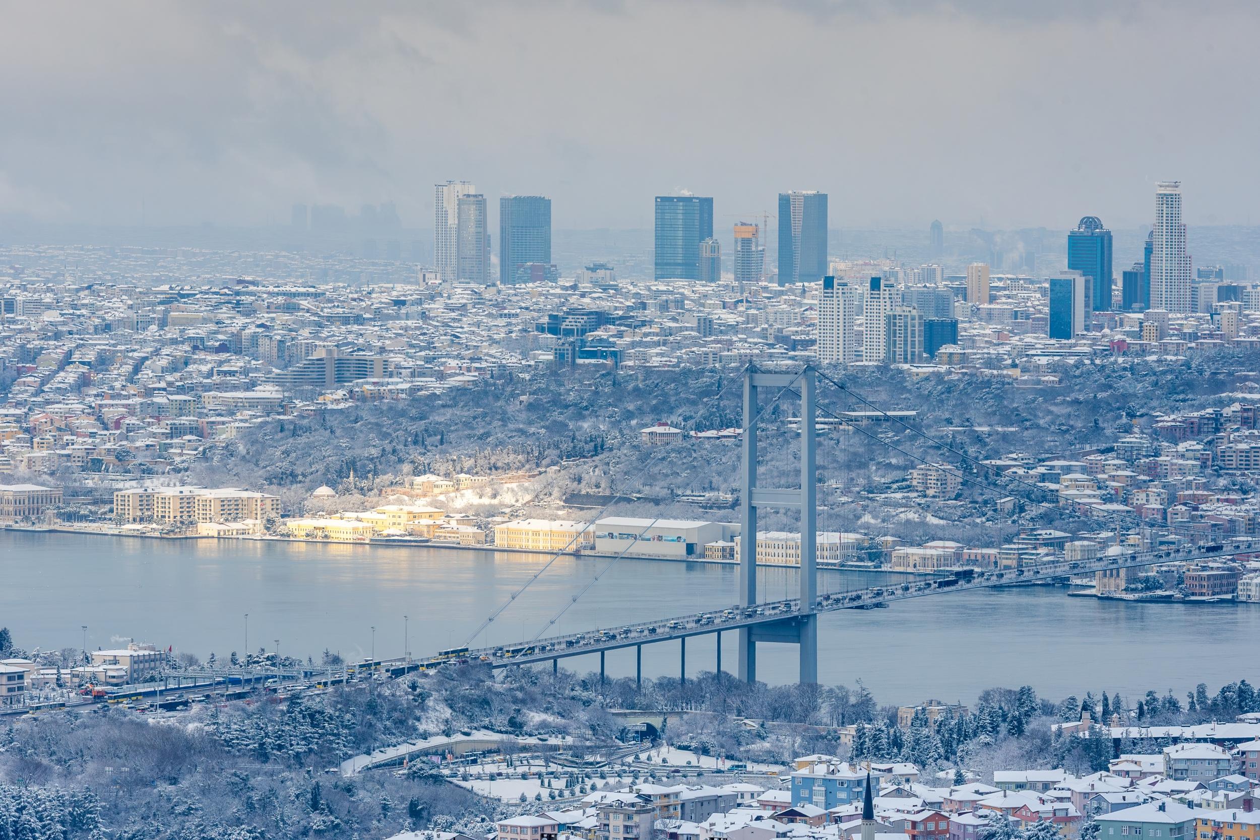 Karlı Bir İstanbul Sabahı