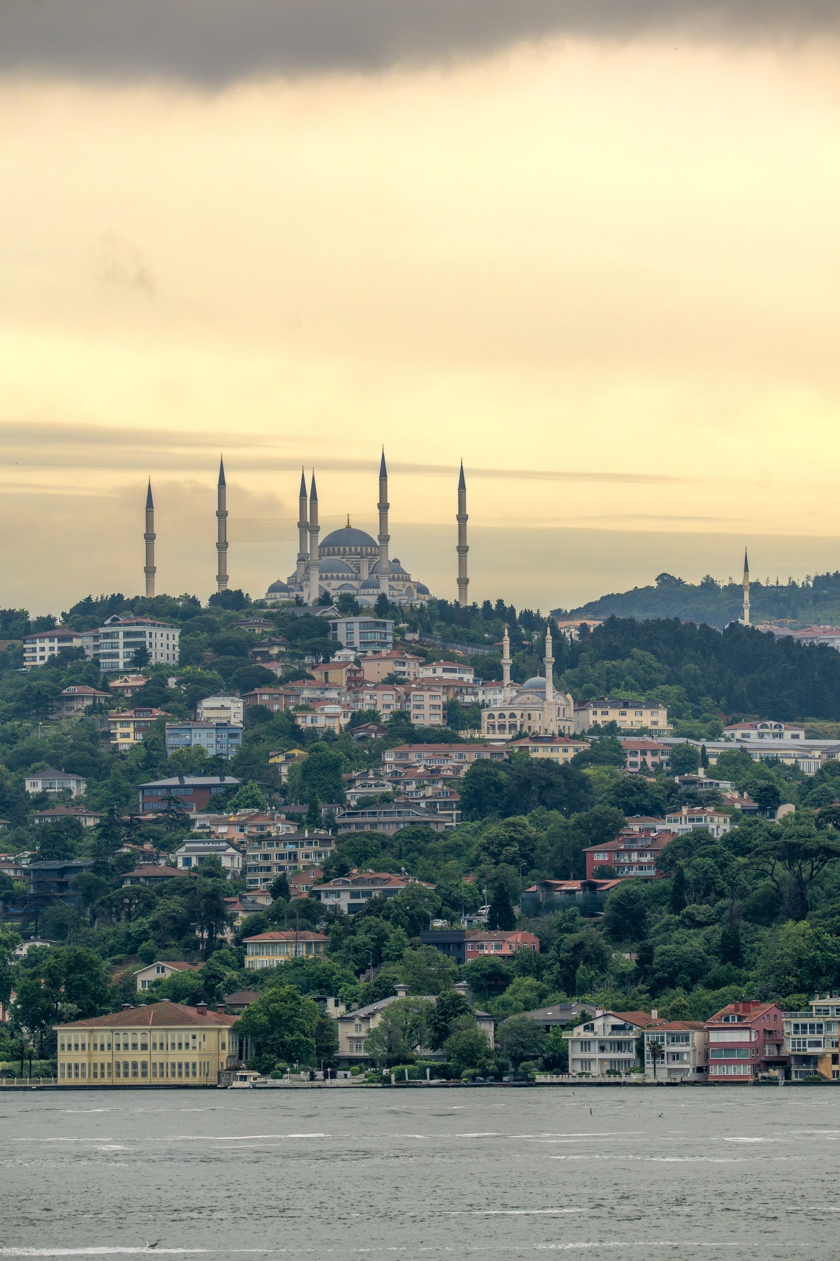 Çamlıca Camii