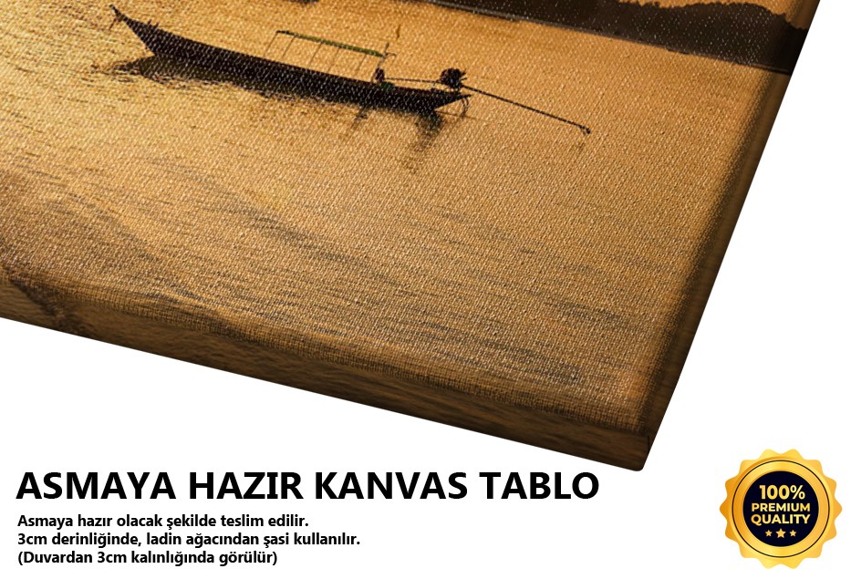 Gün Batımında Kayalık Sahil