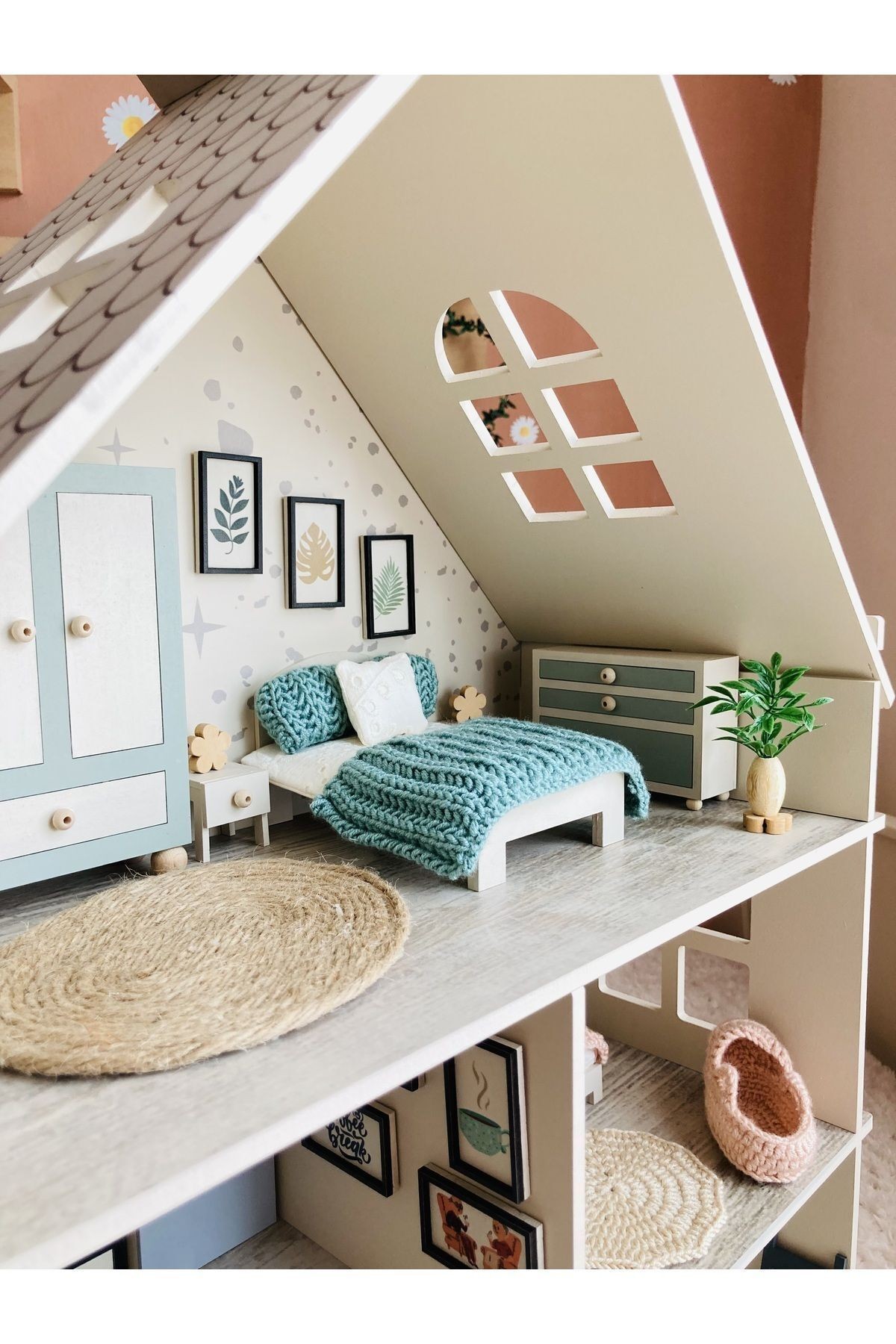 Ahşap Oyuncak Bebek-Çocuk Dekor Oyun Evi-3 Katlı-85 Parçalı Oyuncak Ev