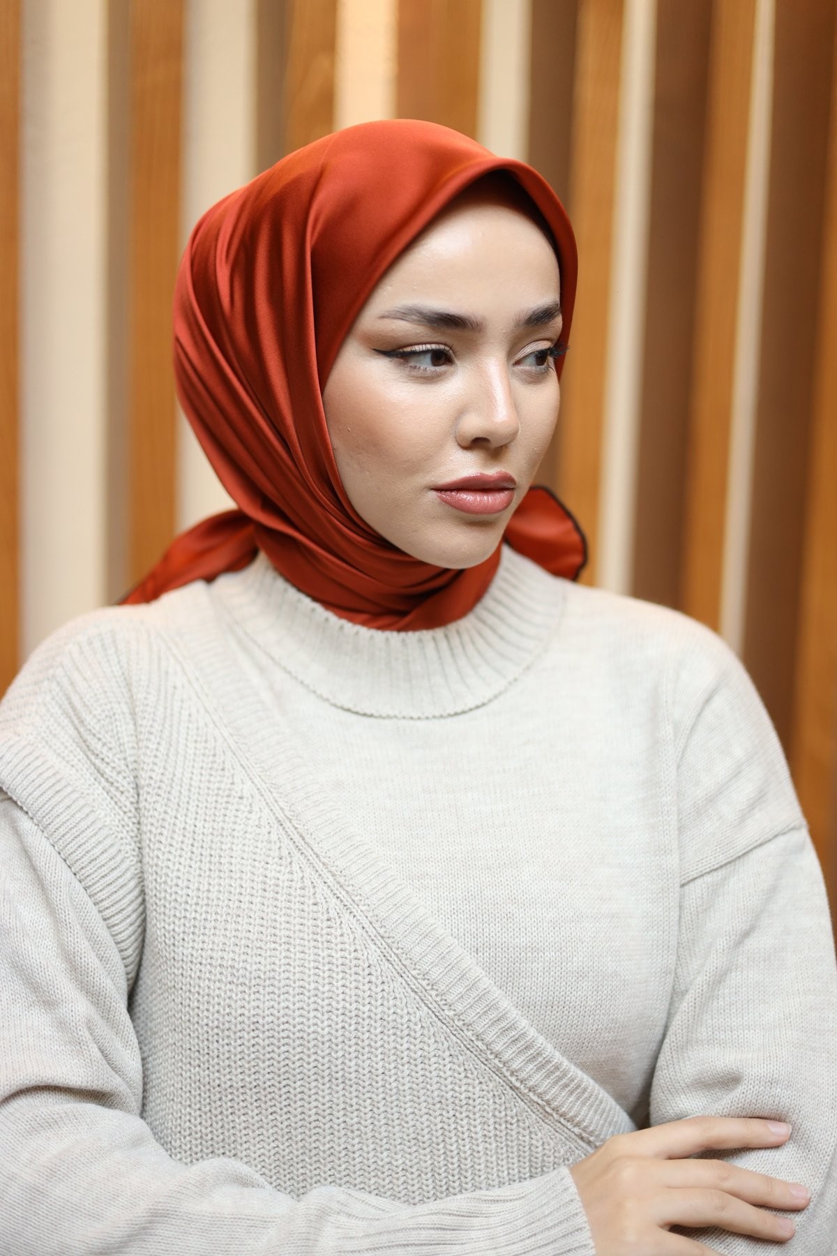 Parlak Saten Eşarp - kiremit