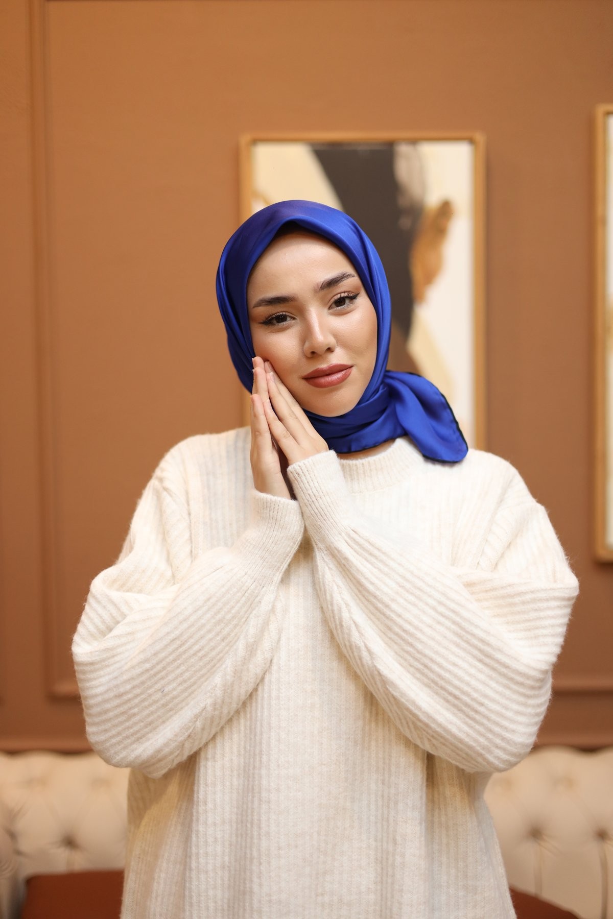 Parlak Saten Eşarp