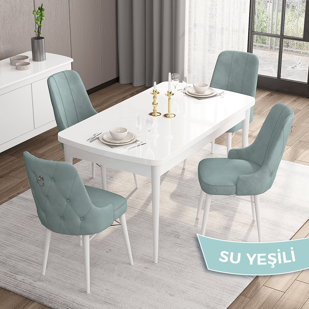 beyaz masa sandalye su yeşili