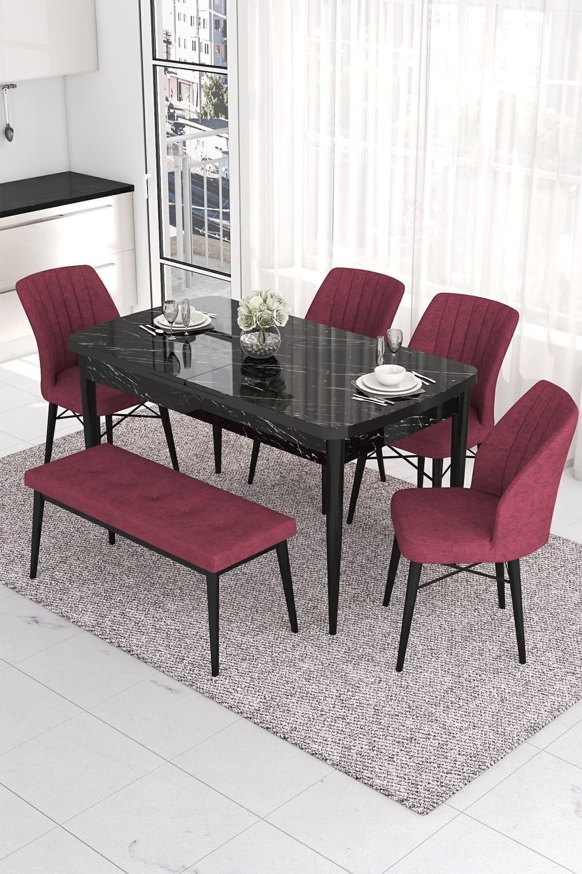 masa siyah mermer desen sandalyeler ve bench bordo