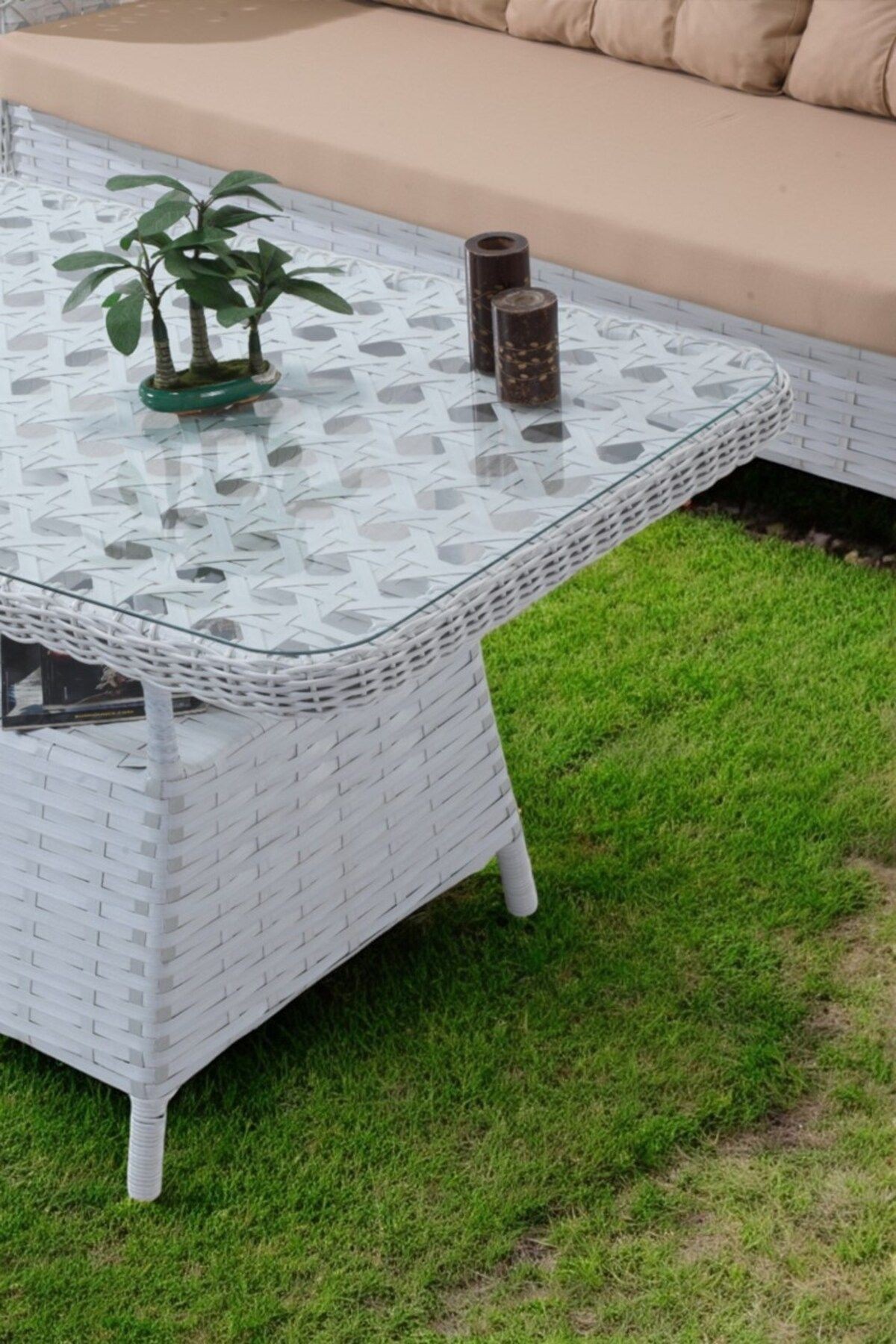 Antoryum Serisi 1. Sınıf Beyaz Rattan, Krem Minder Bahçe Takımı, Balkon Takımı
