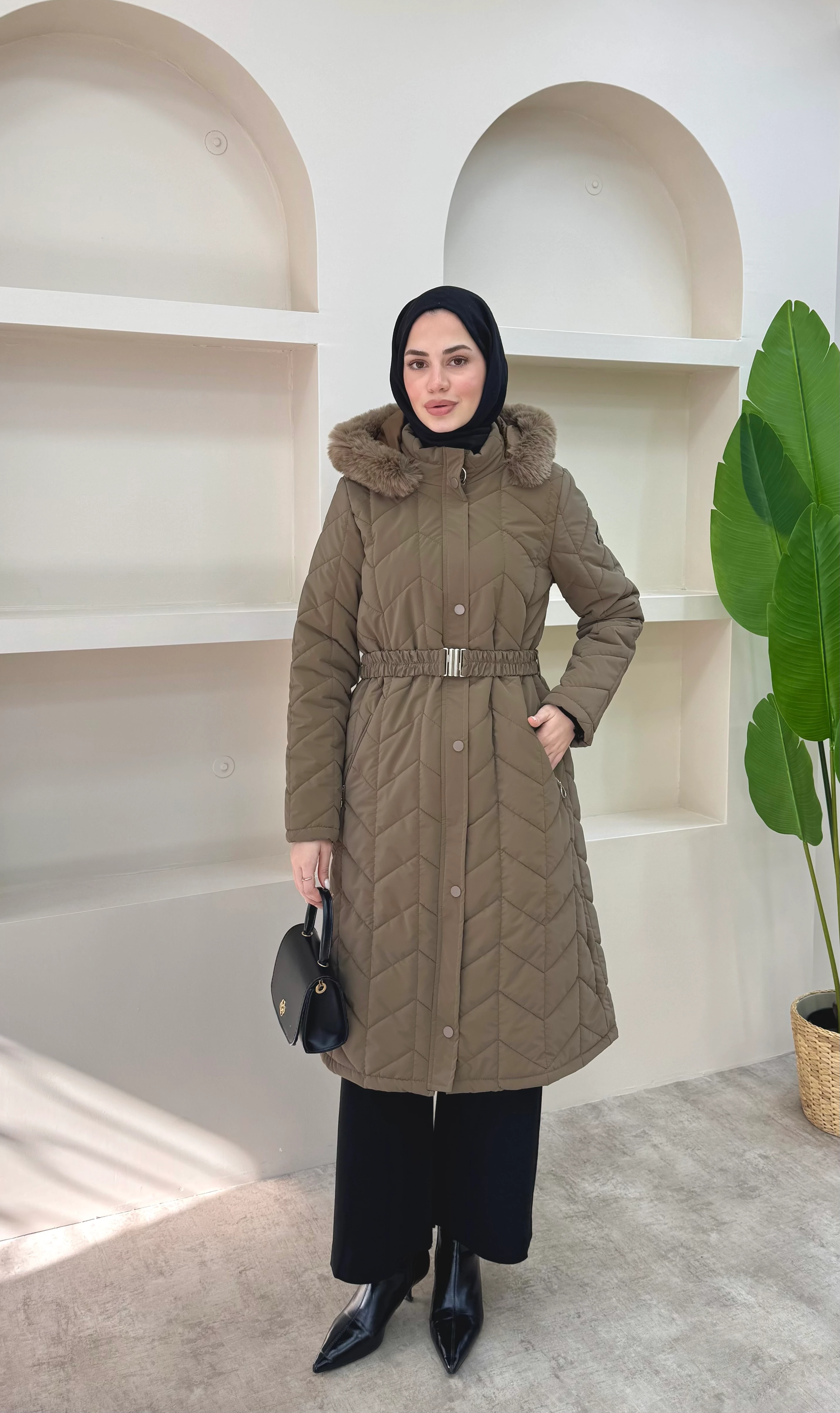 Yakası Kürklü Premium Kapitone Mont  - Kahverengi