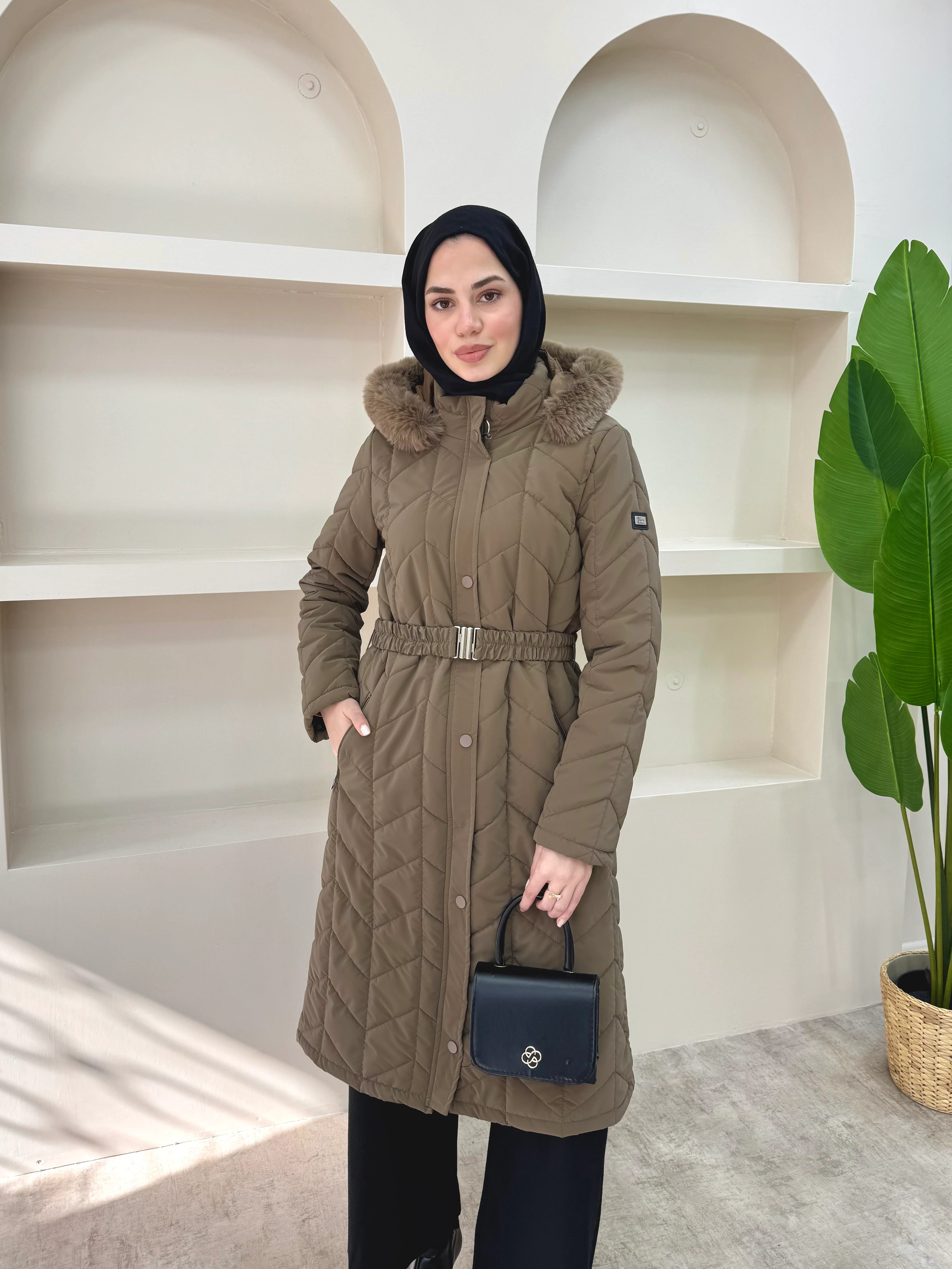 Yakası Kürklü Premium Kapitone Mont 