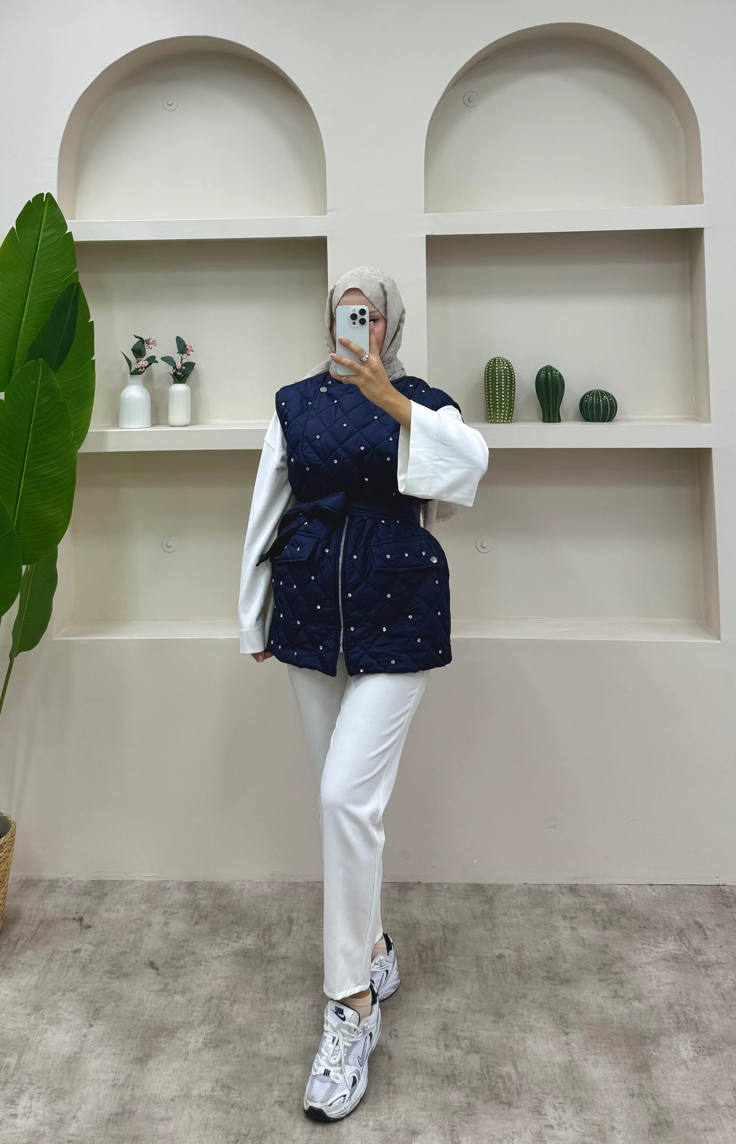 Taşlı Bağlamalı Yelek