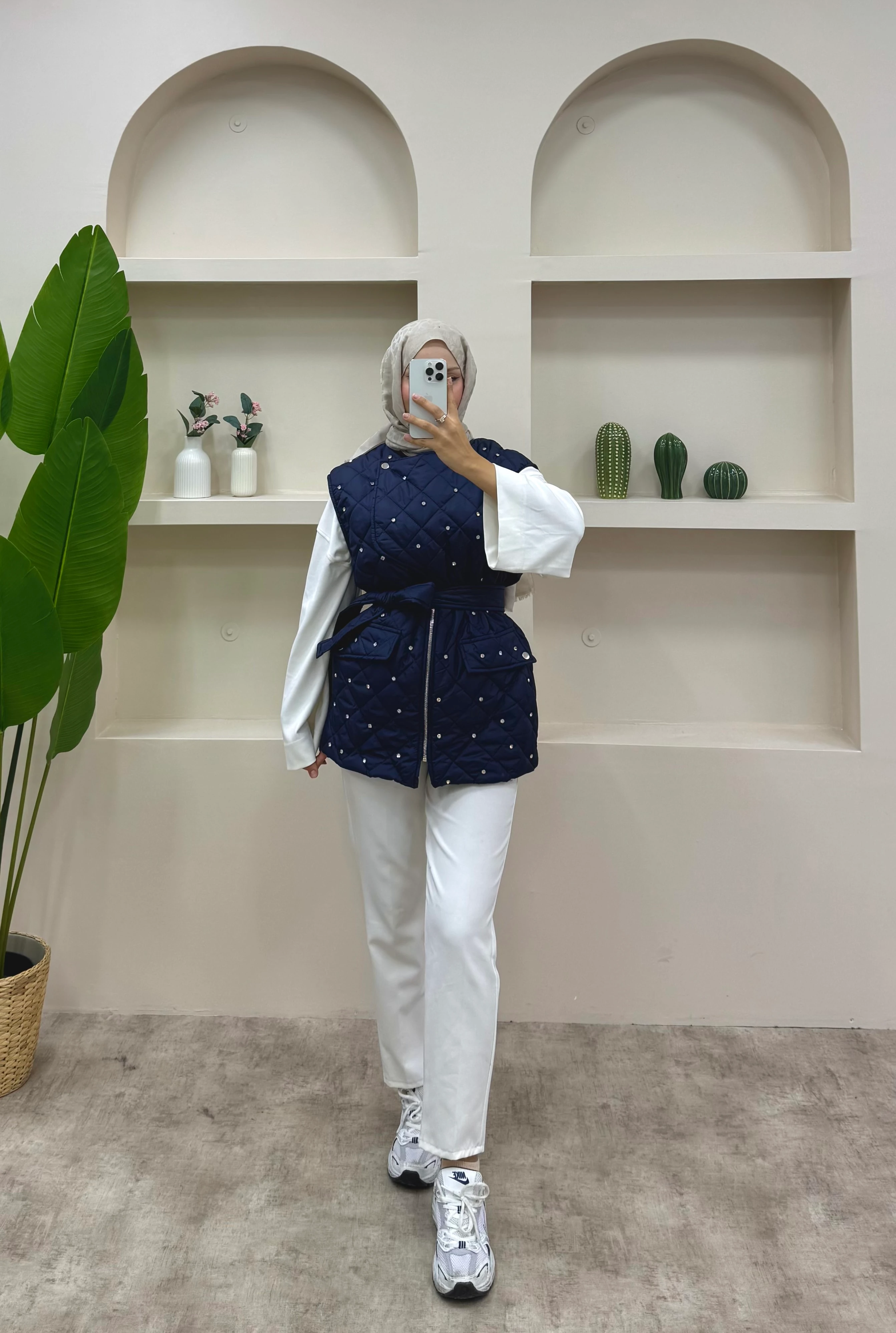 Taşlı Bağlamalı Yelek