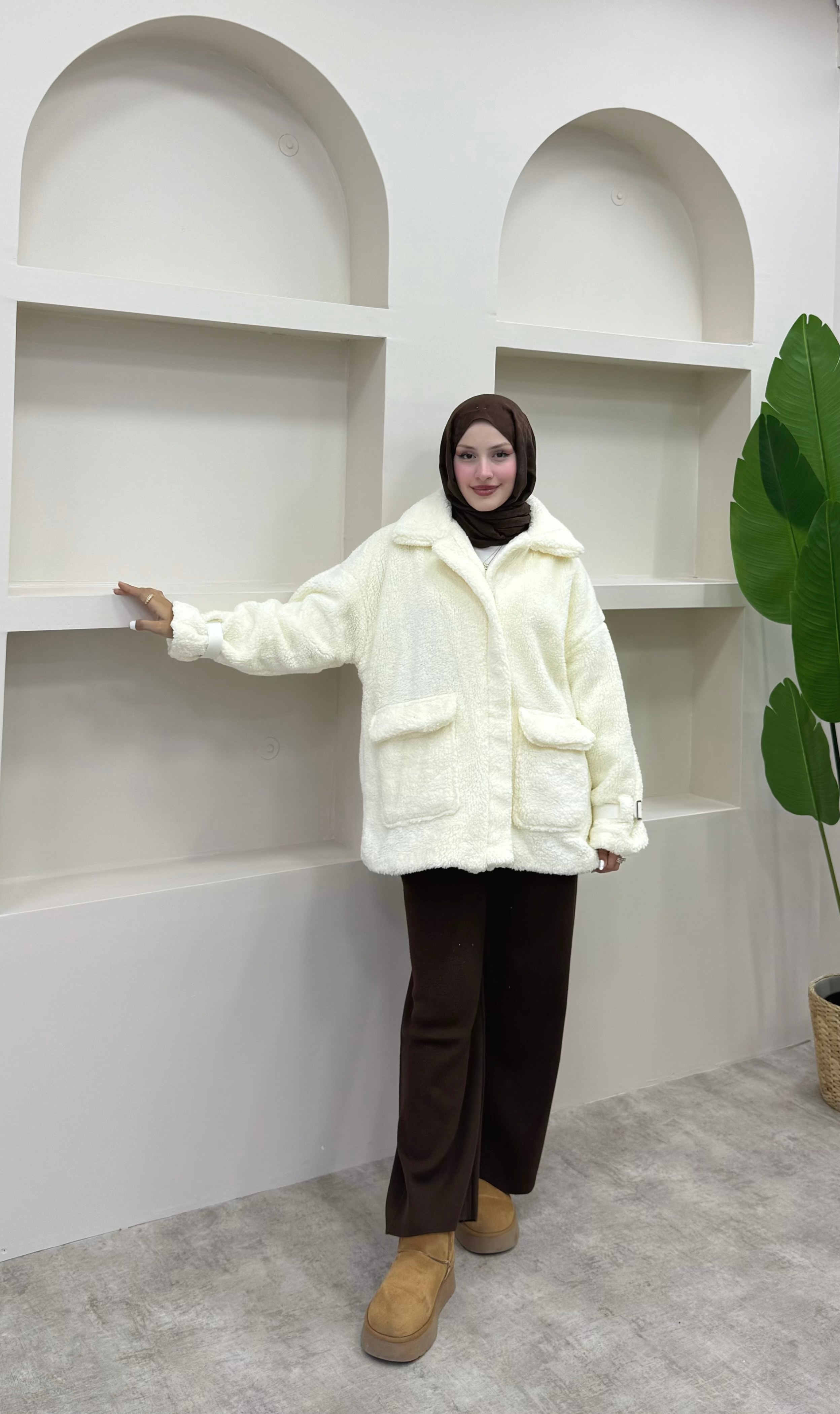 Önü Fermuarlı Peluş Mont 