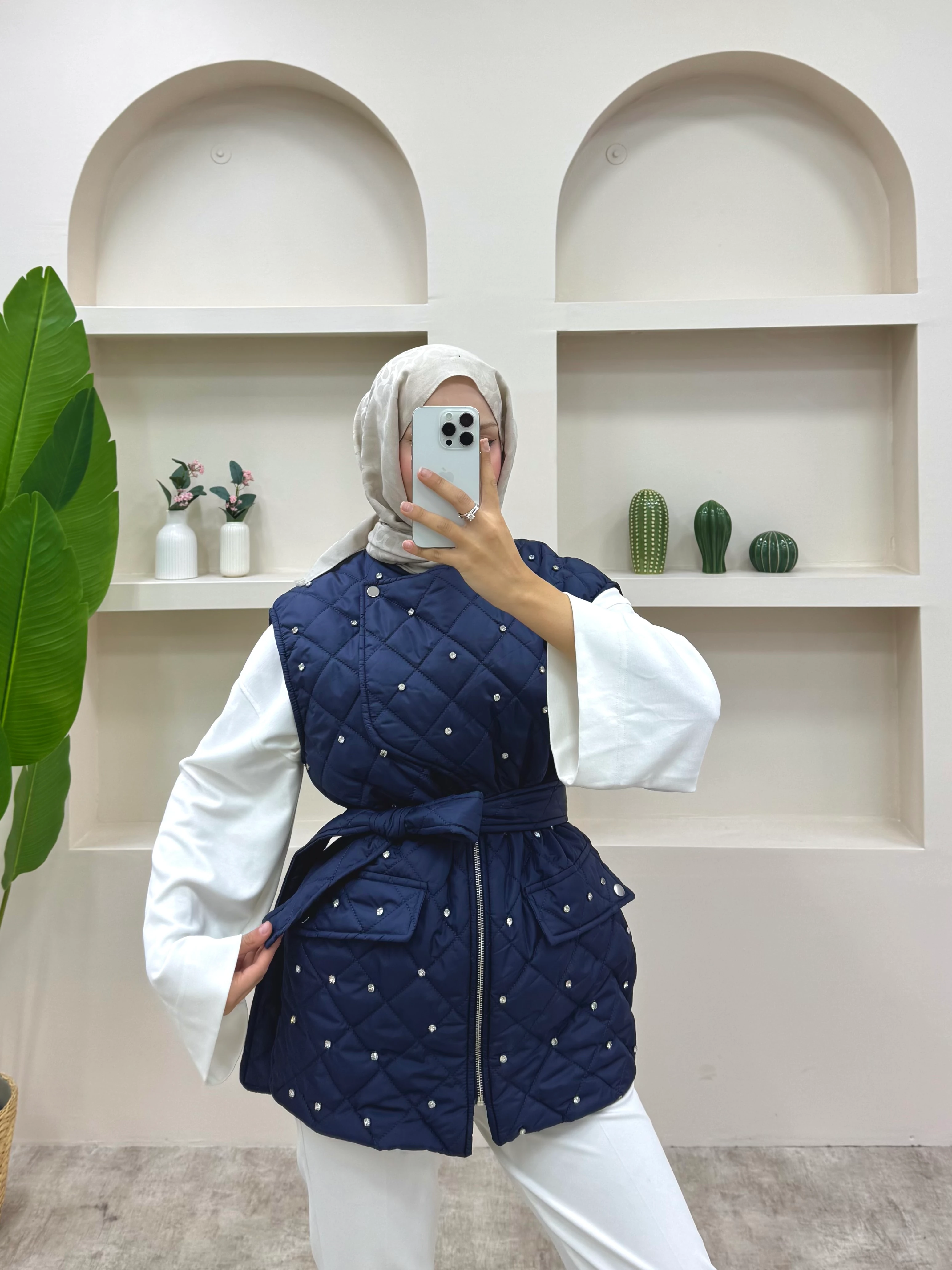 Taşlı Bağlamalı Yelek