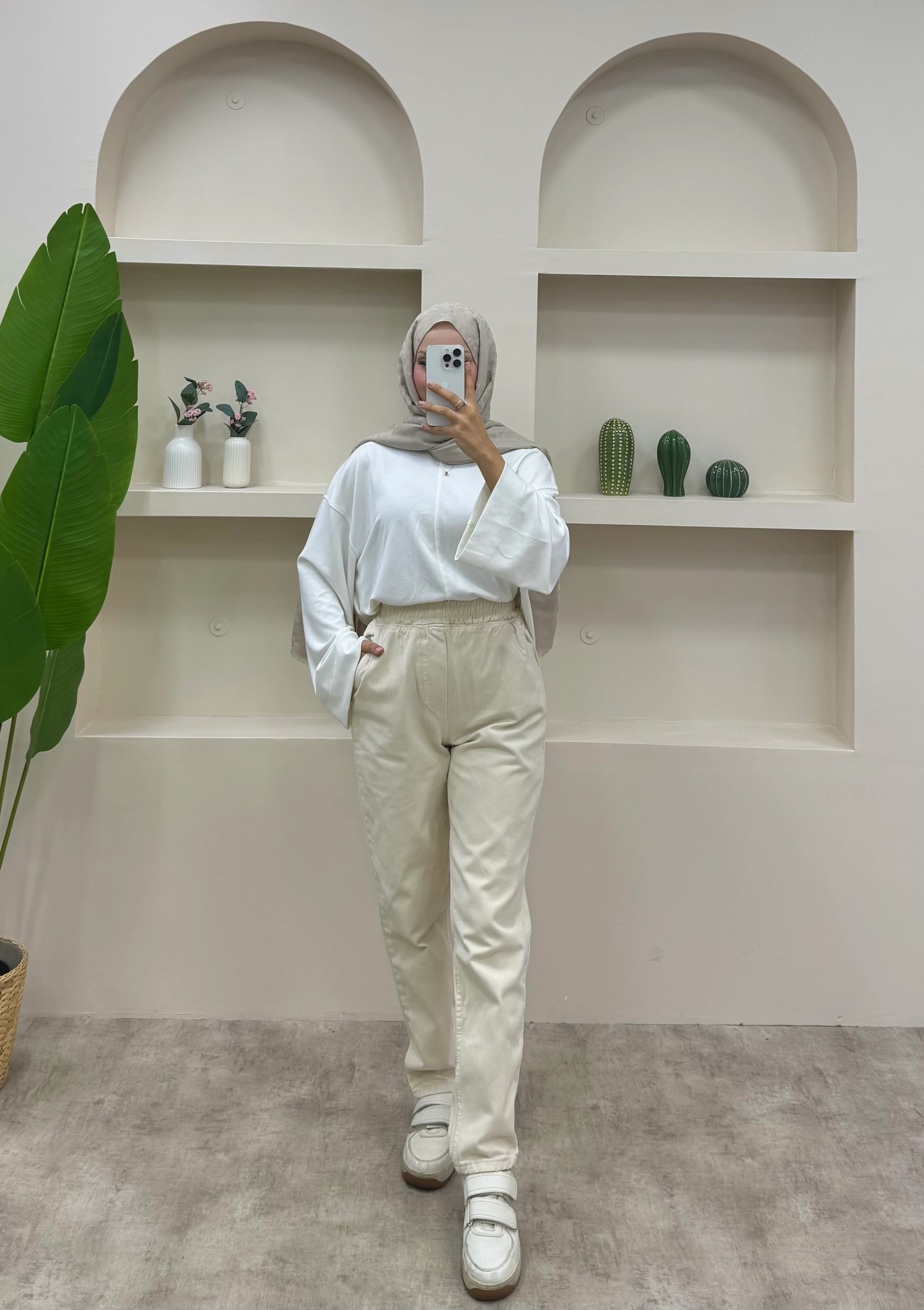 Beli Lastikli Geniş Kesim Mom Jeans  - Krem