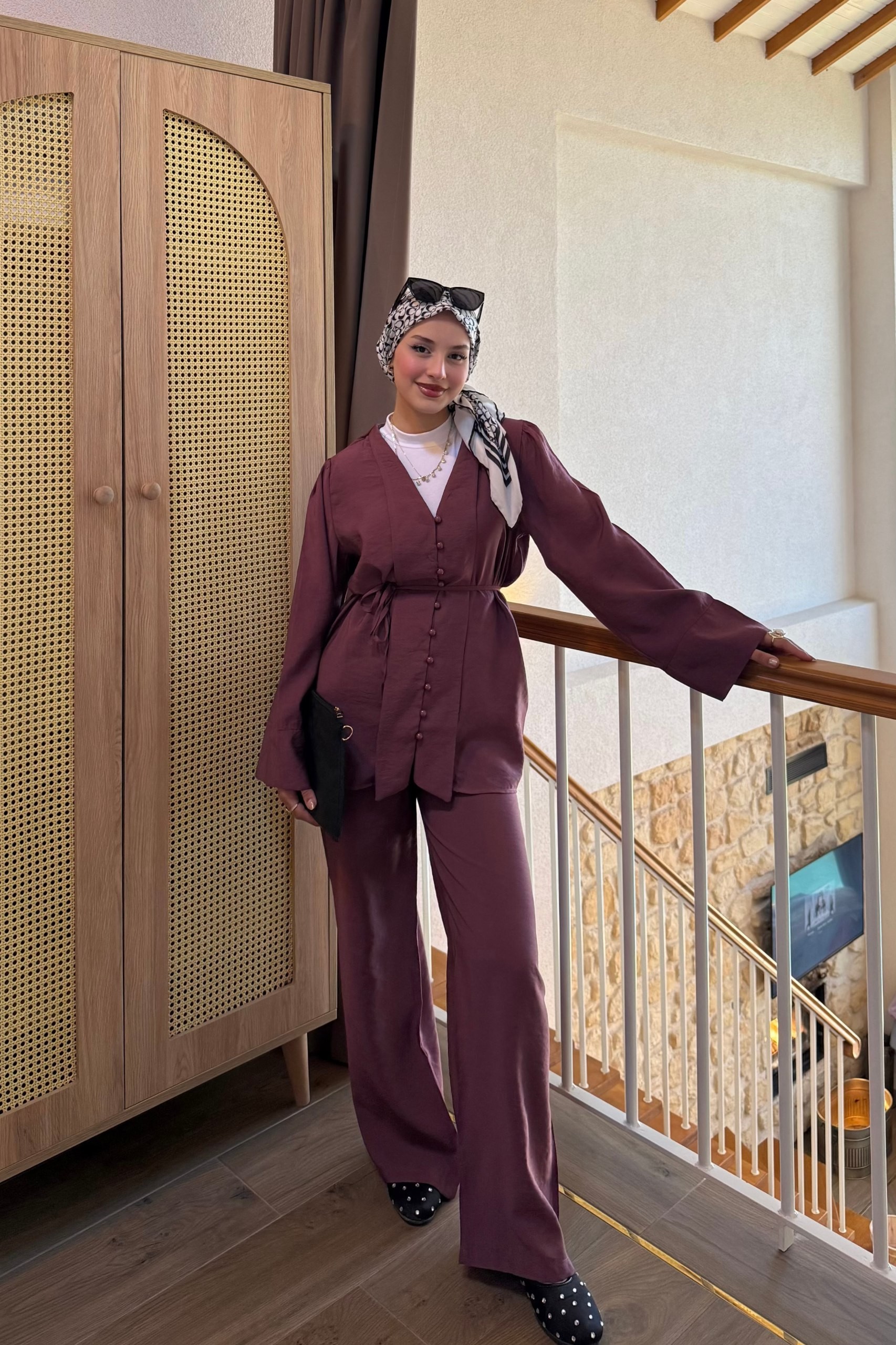 V Yaka Düğmeli Takım - Bordo