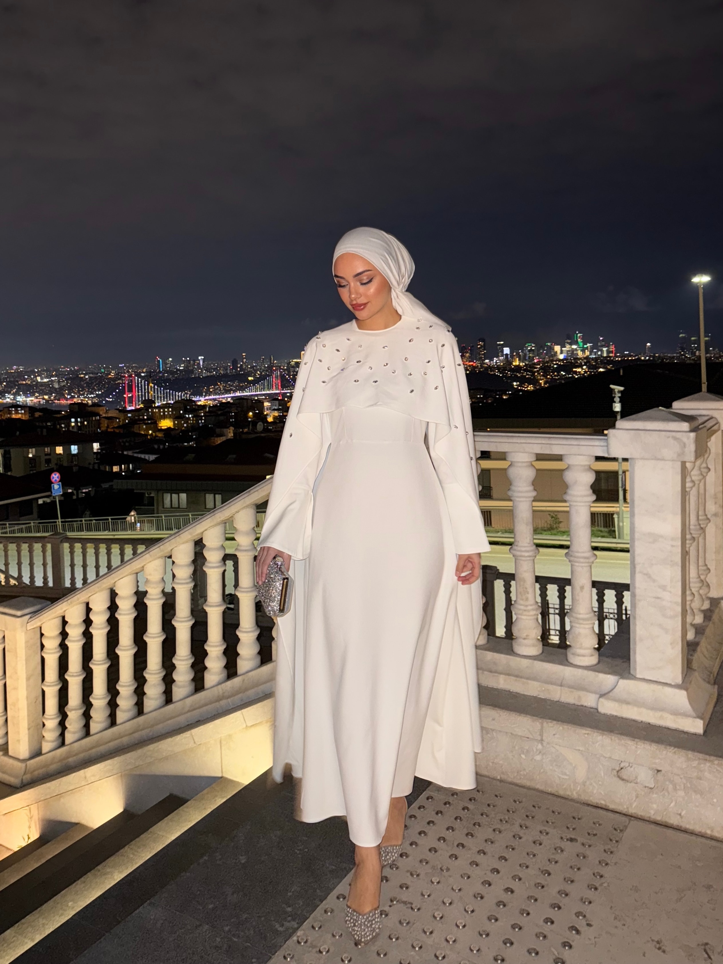 Valeria Taşlı Elbise - BEYAZ