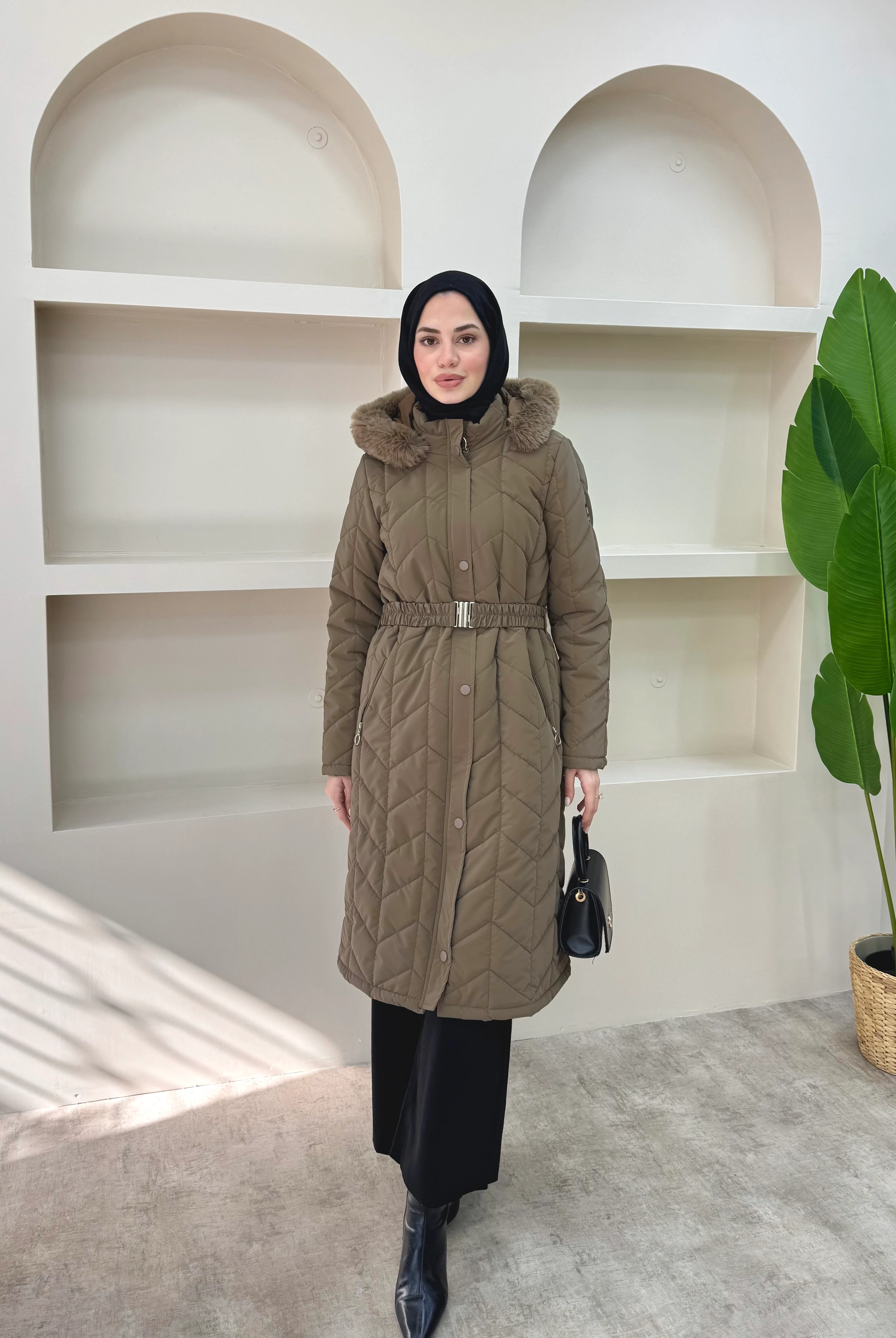 Yakası Kürklü Premium Kapitone Mont 