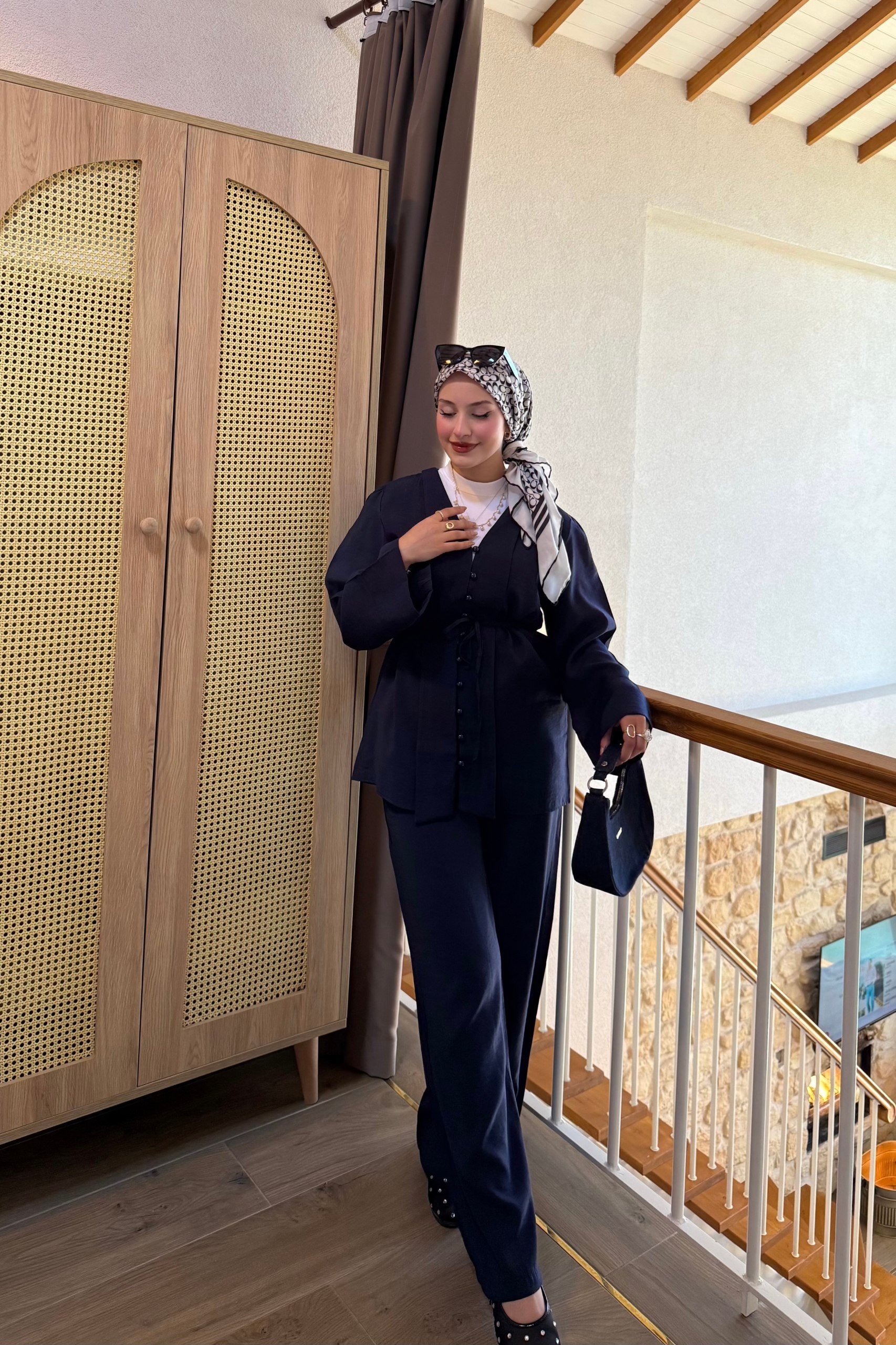 V Yaka Düğmeli Takım - Lacivert