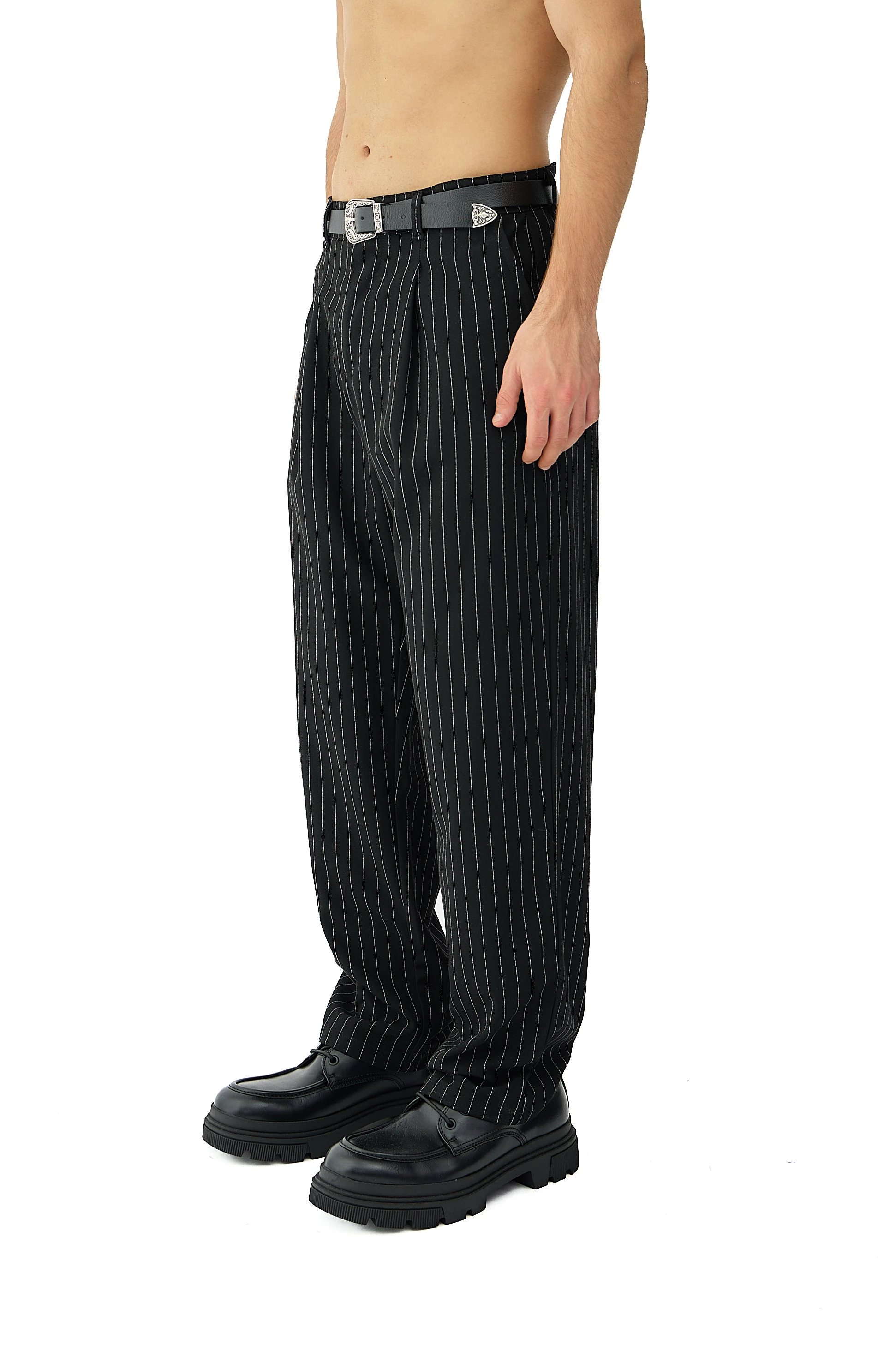 Kalın Tuşeli Çizgili Detay Baggy Fit Kumaş Pantolon