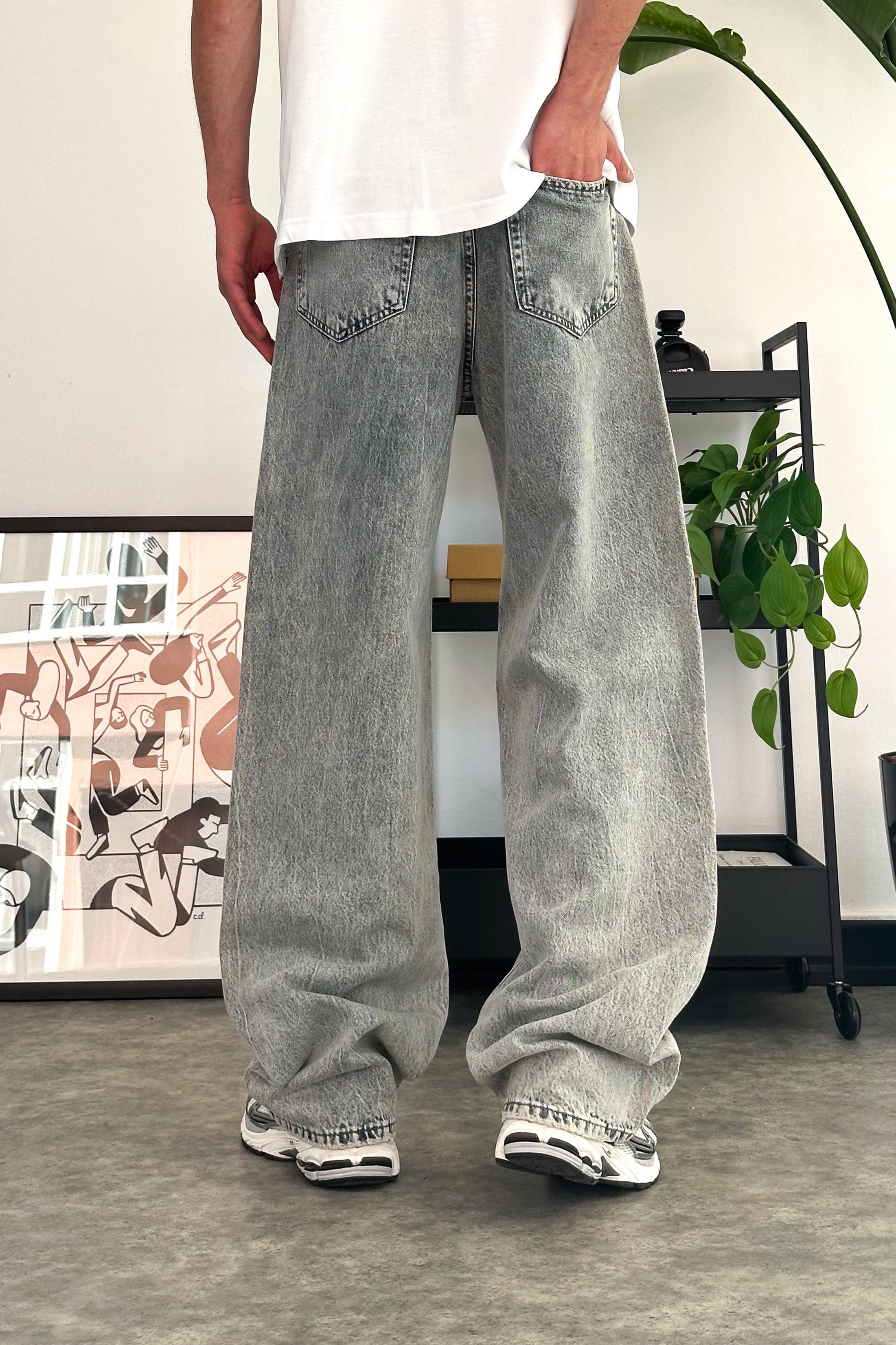Basic Acid Washed Baggy Jean
