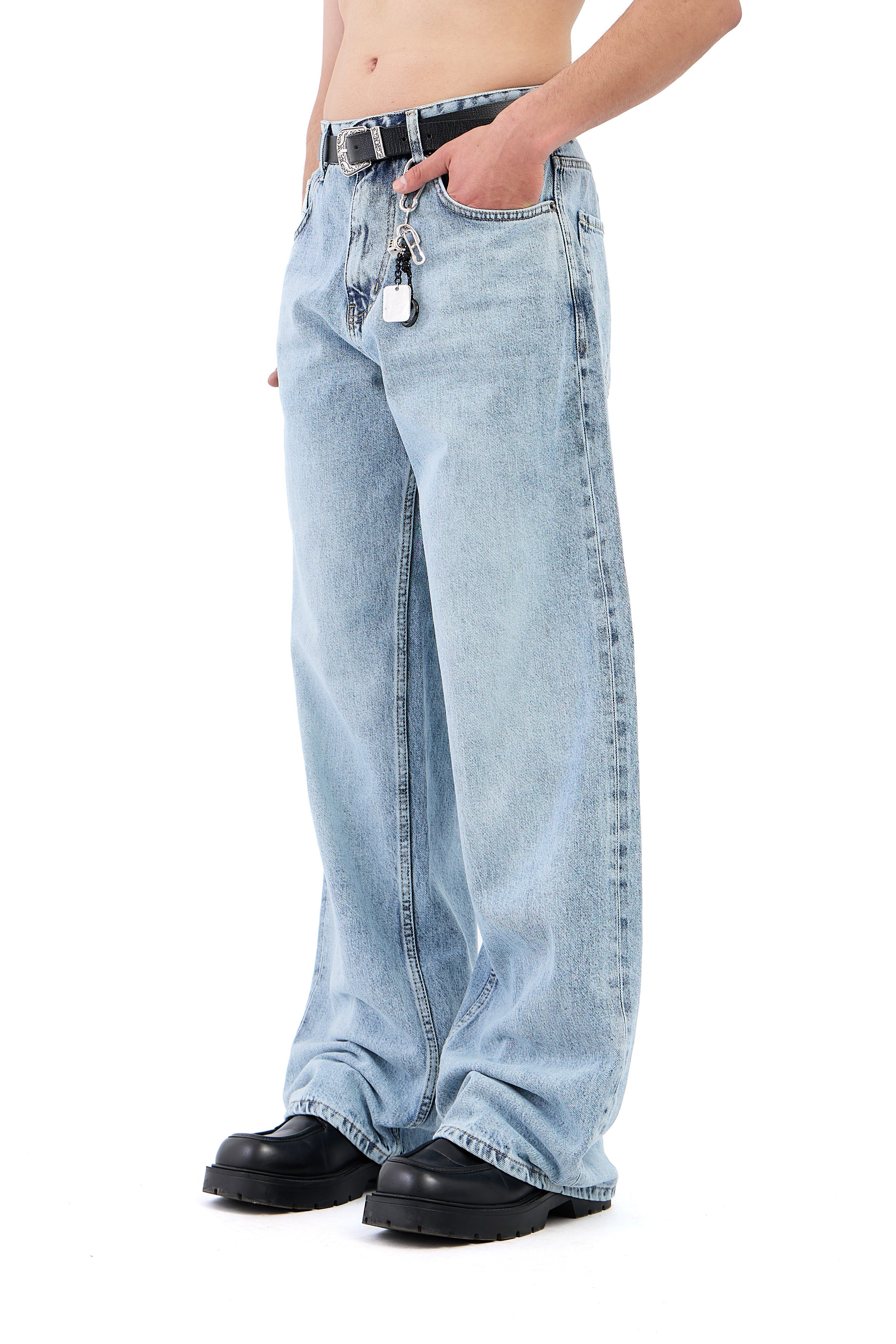 Soldurma Detay Açık Mavi Baggy Jean 