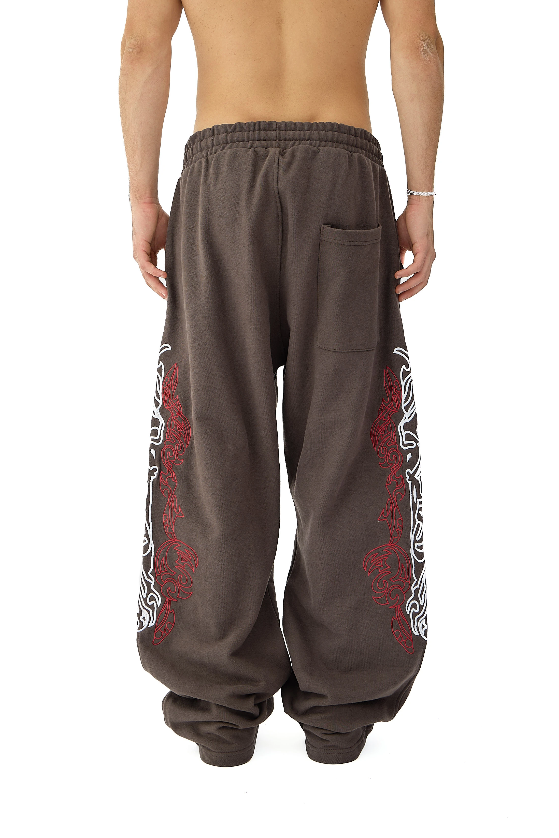 Bloodline Totem Nakış Detaylı Premium Sweatpant - KAHVERENGİ